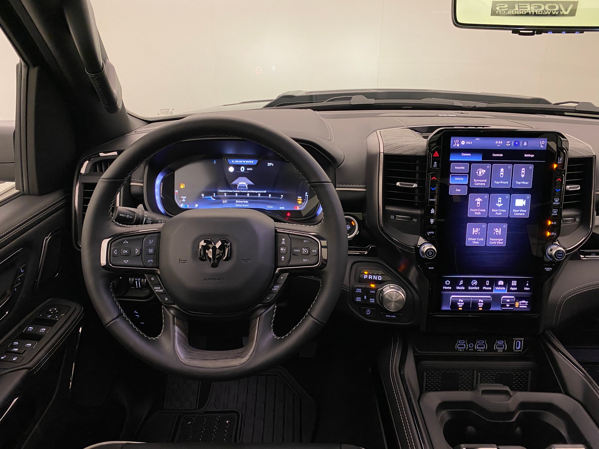 DODGE Ram 1500 5.7 Limited Night eTorque MY 2026-image-7