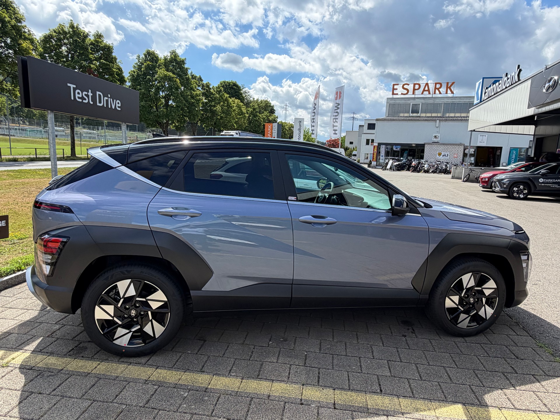 HYUNDAI Kona 1.6 GDi HEV Vertex Swiss Edition DCT-image-3
