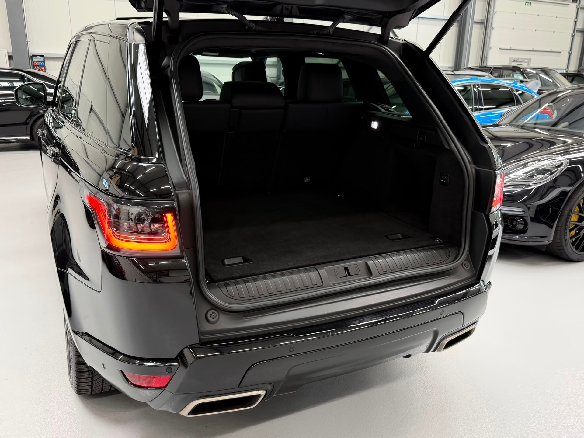 LAND ROVER Range Rover Sport 5.0 V8 S/C ABDynamic Automatic-image-25