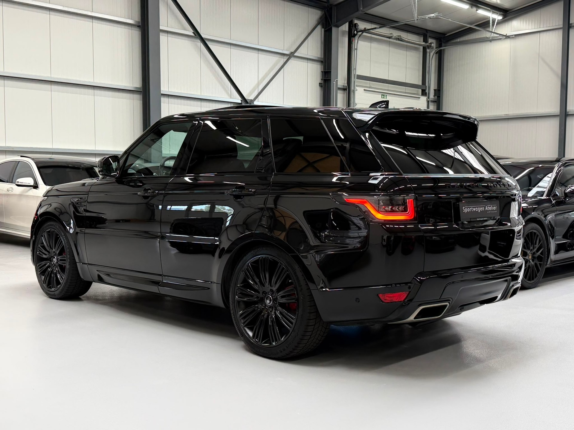 LAND ROVER Range Rover Sport 5.0 V8 S/C ABDynamic Automatic-image-4
