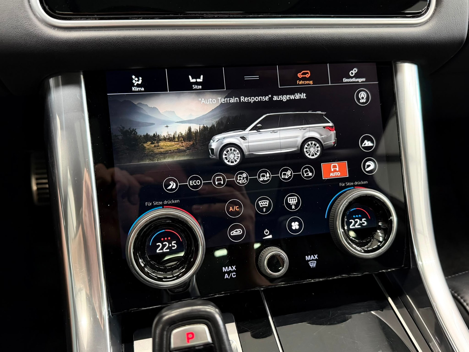 LAND ROVER Range Rover Sport 5.0 V8 S/C ABDynamic Automatic-image-18