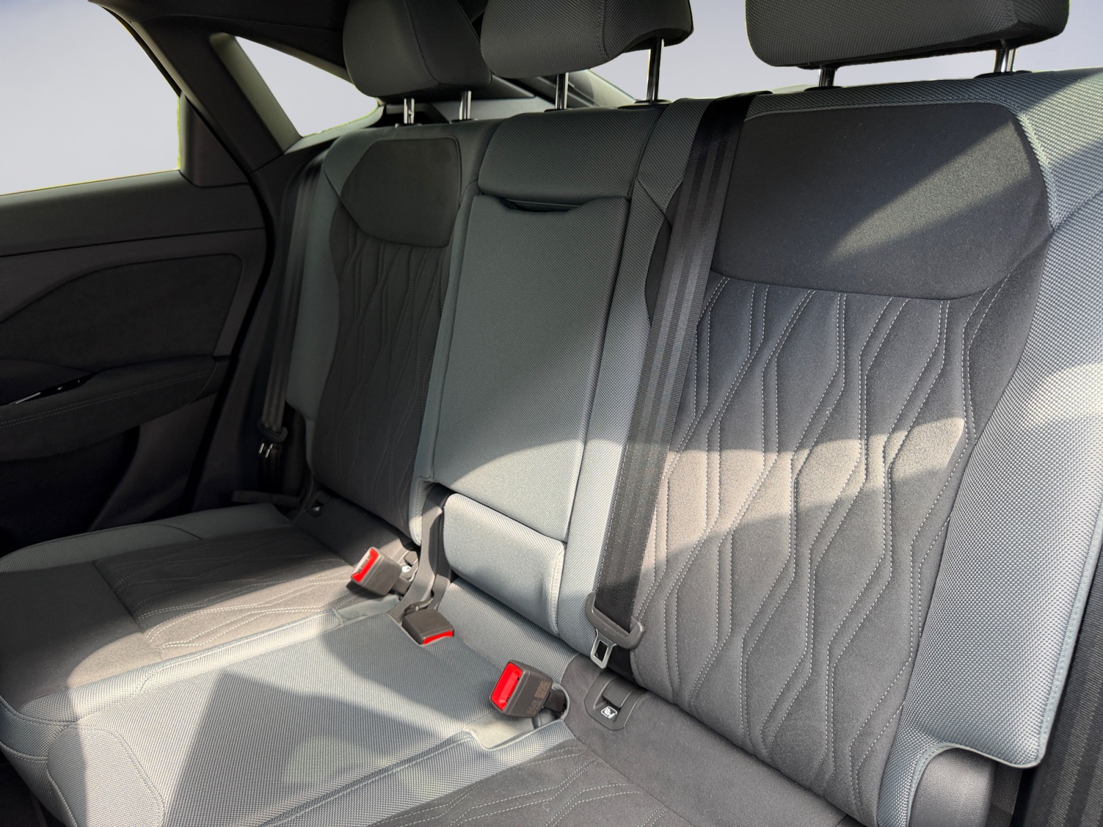 AUDI Q3 Sportback TFSI quattro 195 kW S tronic-image-12