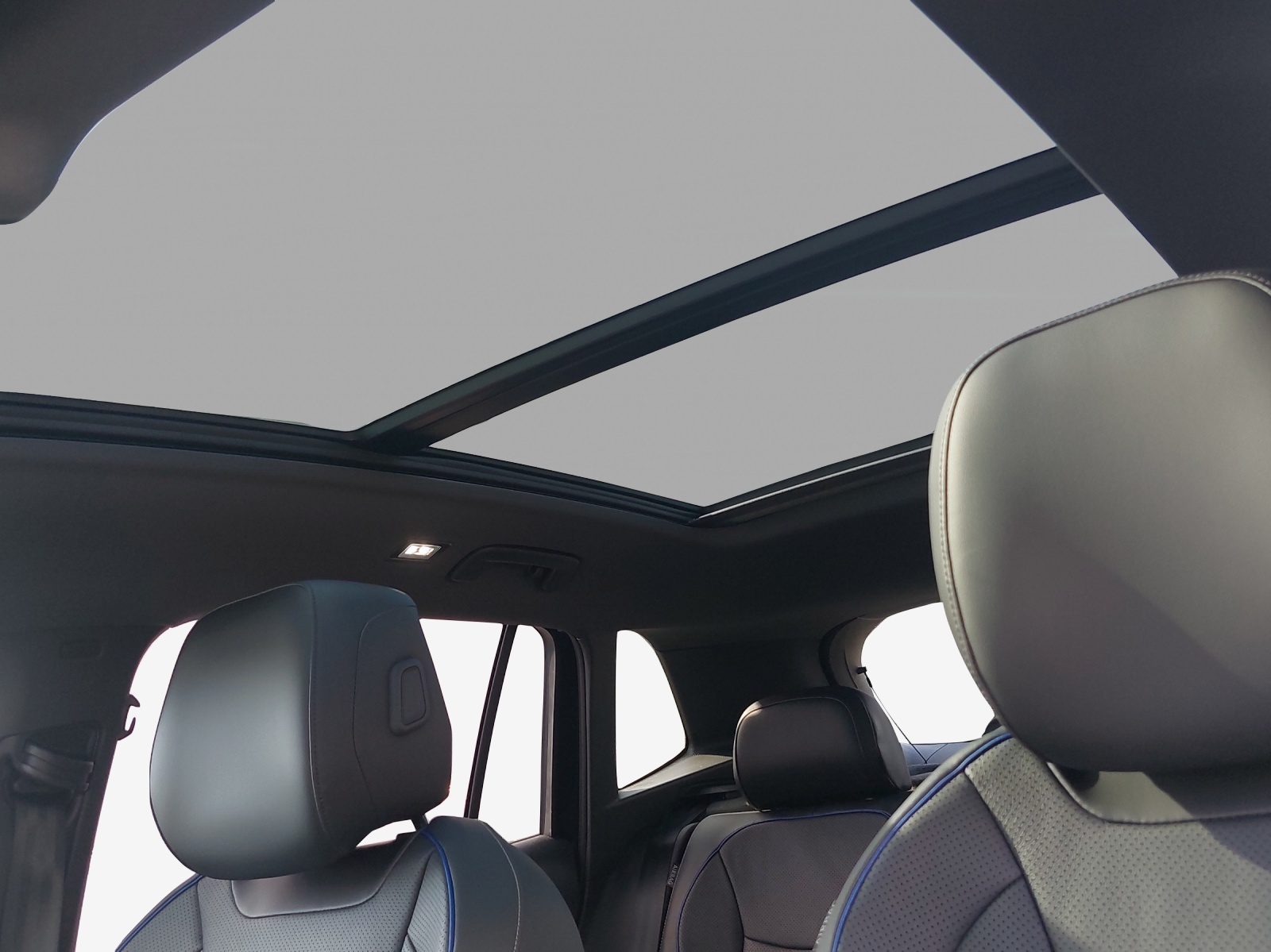 VW Tiguan 2.0 TSI DSG R-Line Plus 4Motion-image-15