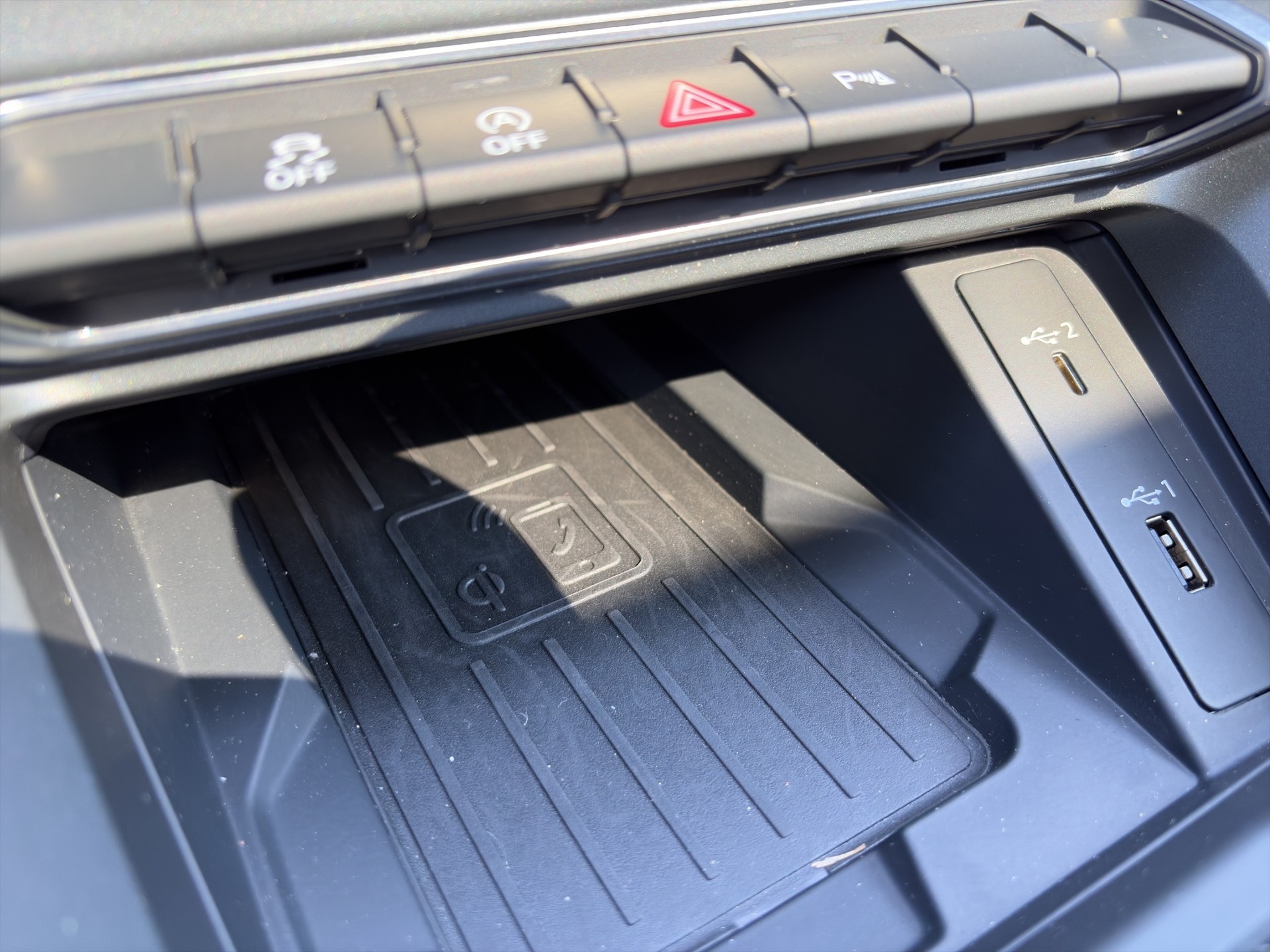 AUDI Q3 45 TFSI S line quattro S-tronic-image-25
