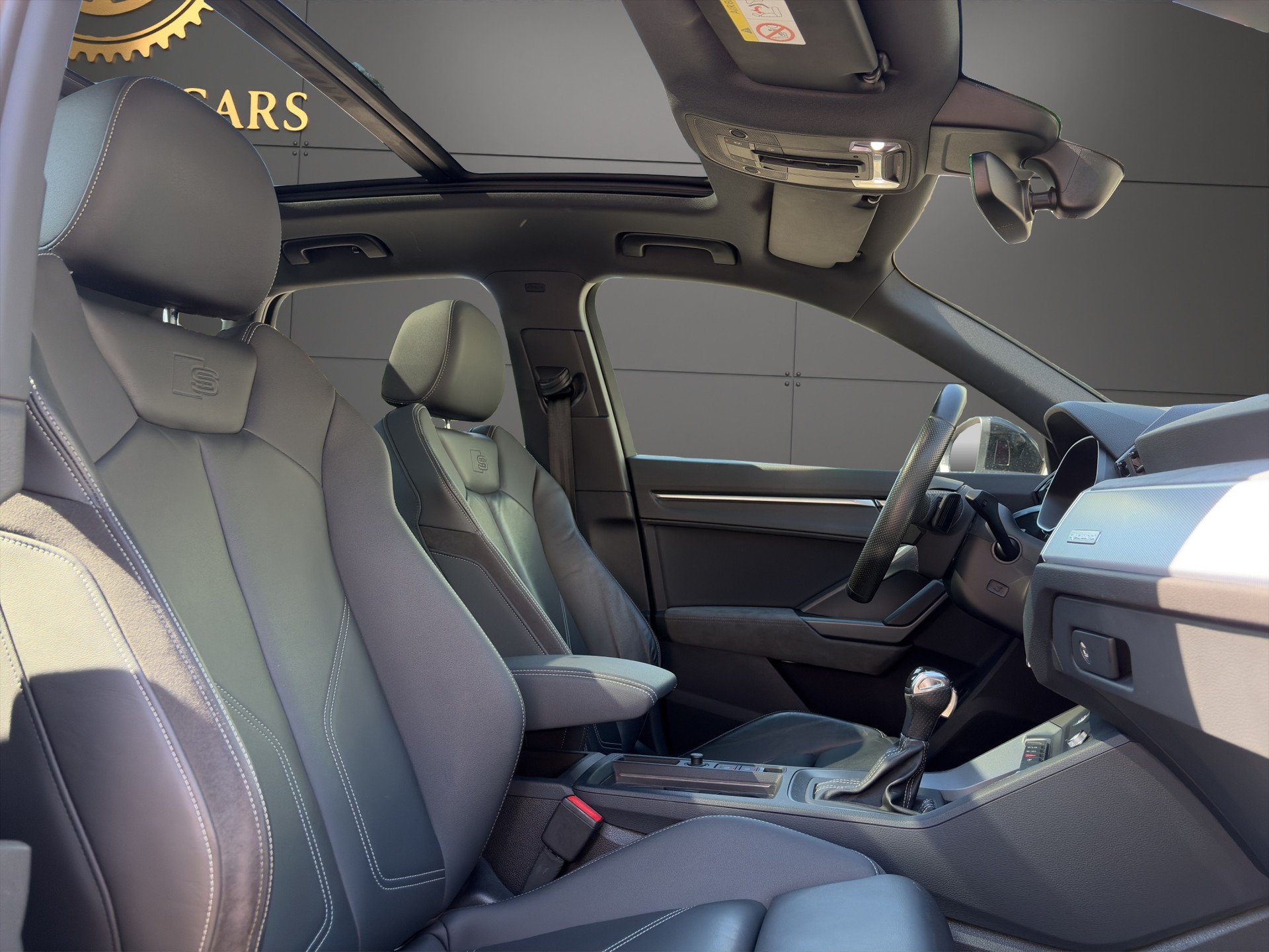AUDI Q3 45 TFSI S line quattro S-tronic-image-12