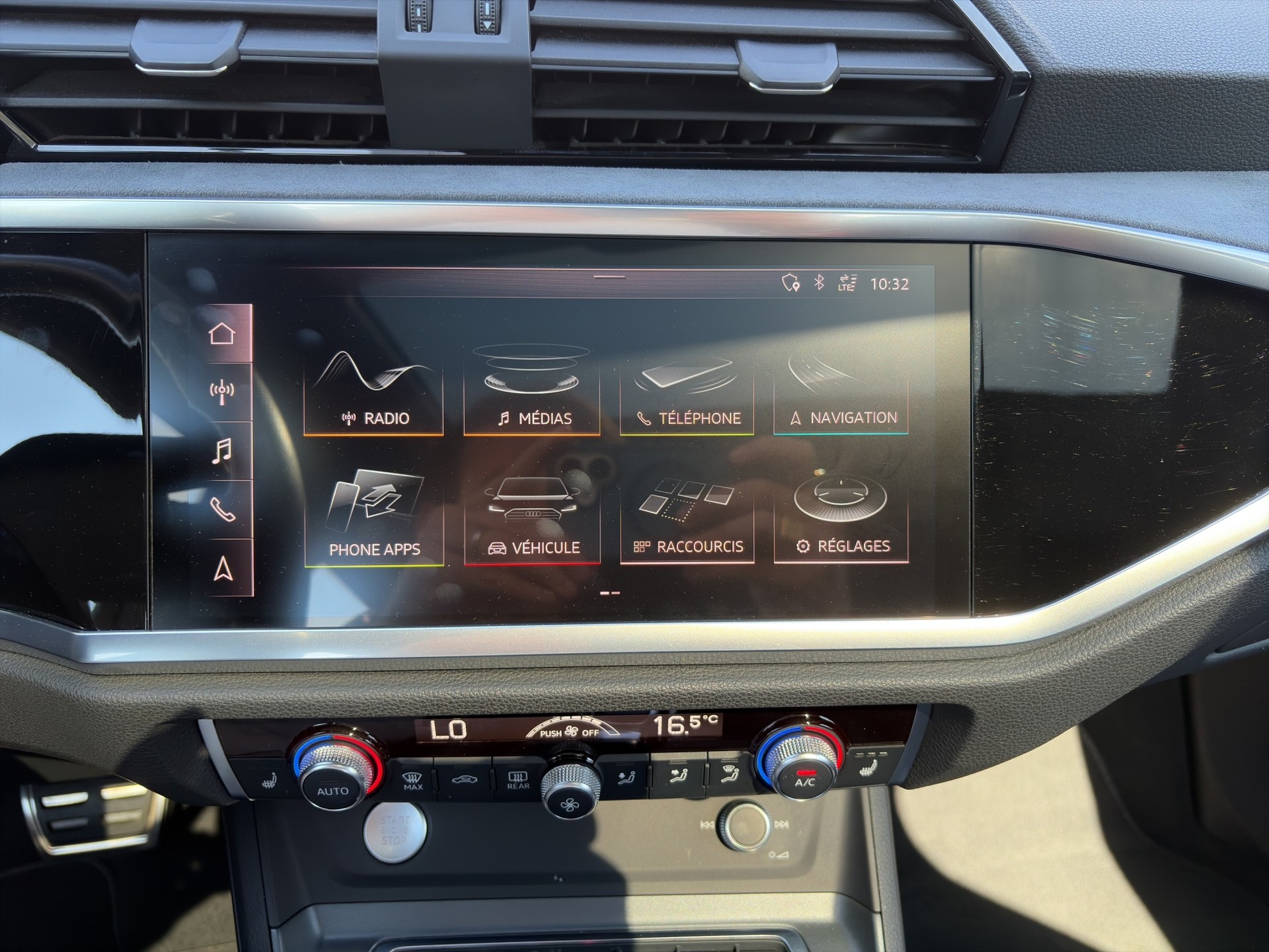 AUDI Q3 45 TFSI S line quattro S-tronic-image-29