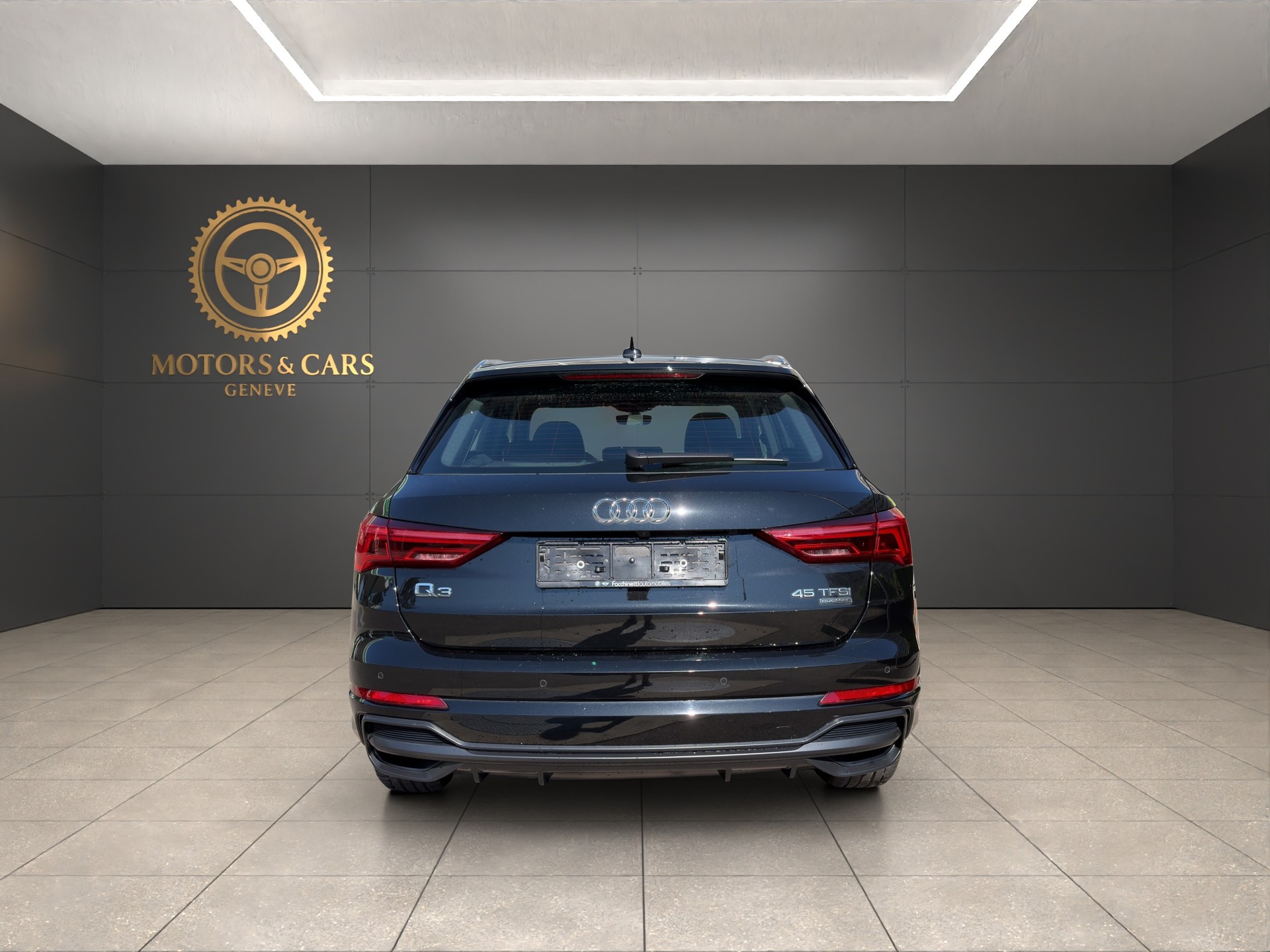 AUDI Q3 45 TFSI S line quattro S-tronic-image-3