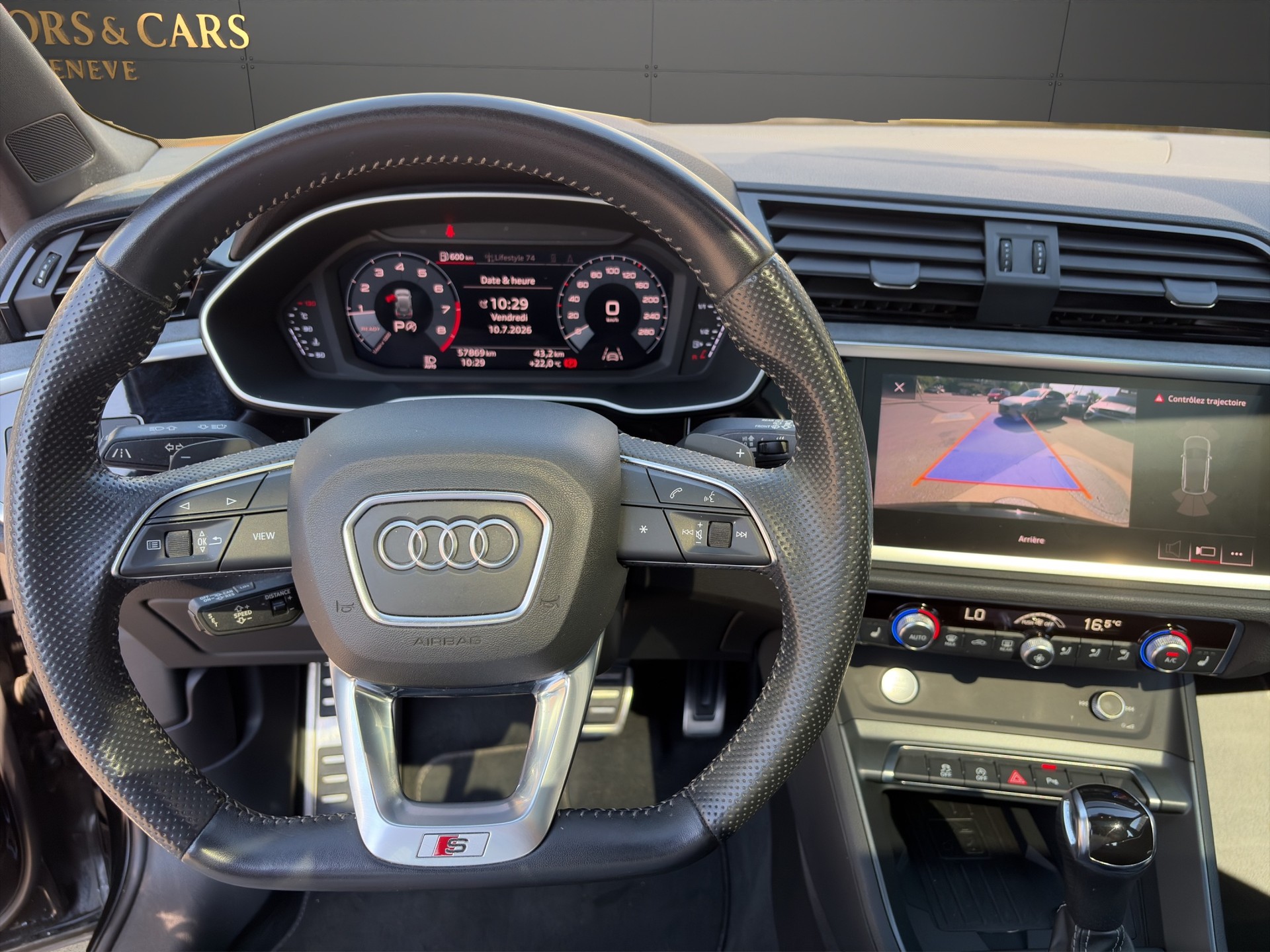 AUDI Q3 45 TFSI S line quattro S-tronic-image-10