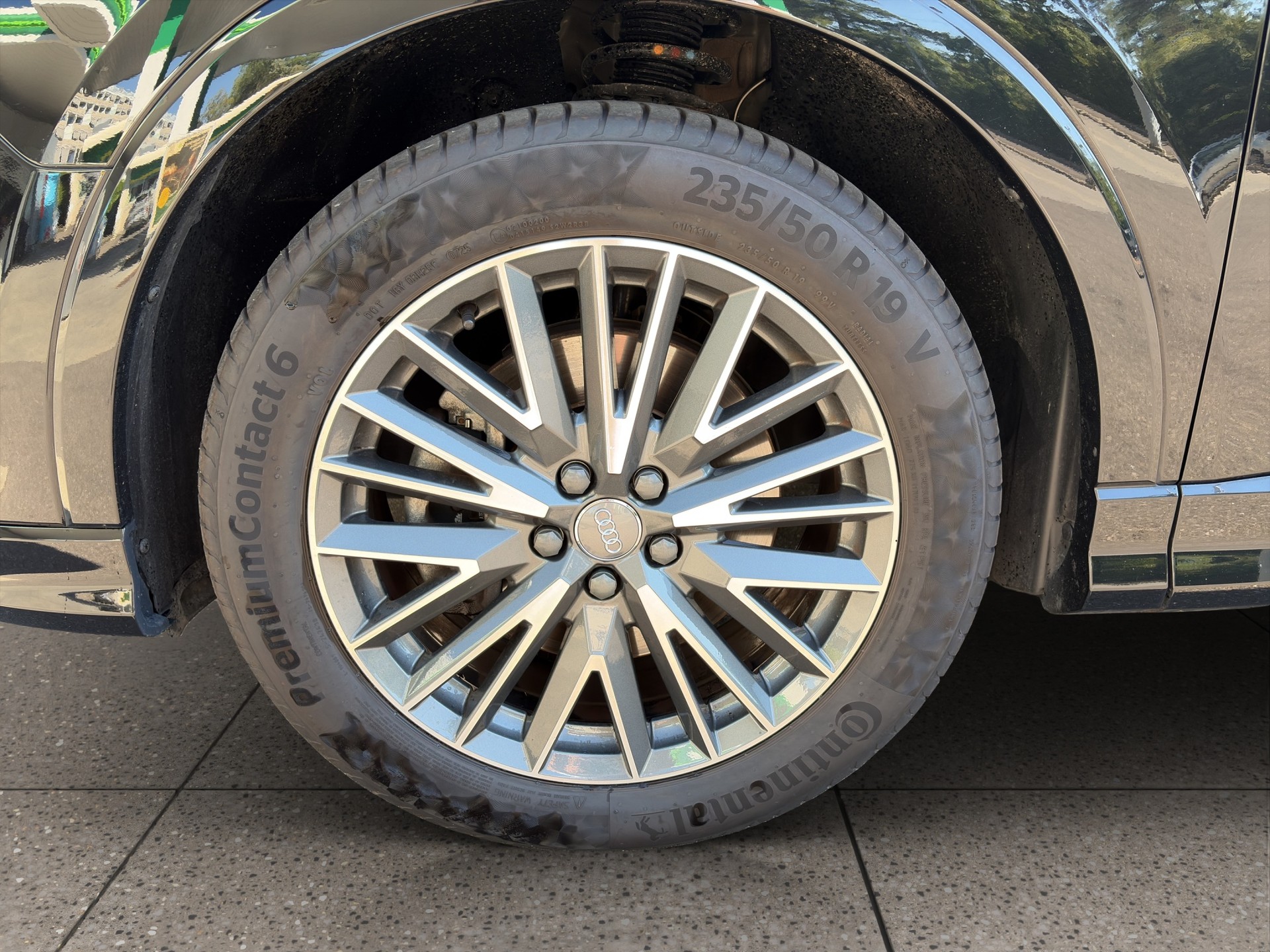 AUDI Q3 45 TFSI S line quattro S-tronic-image-8