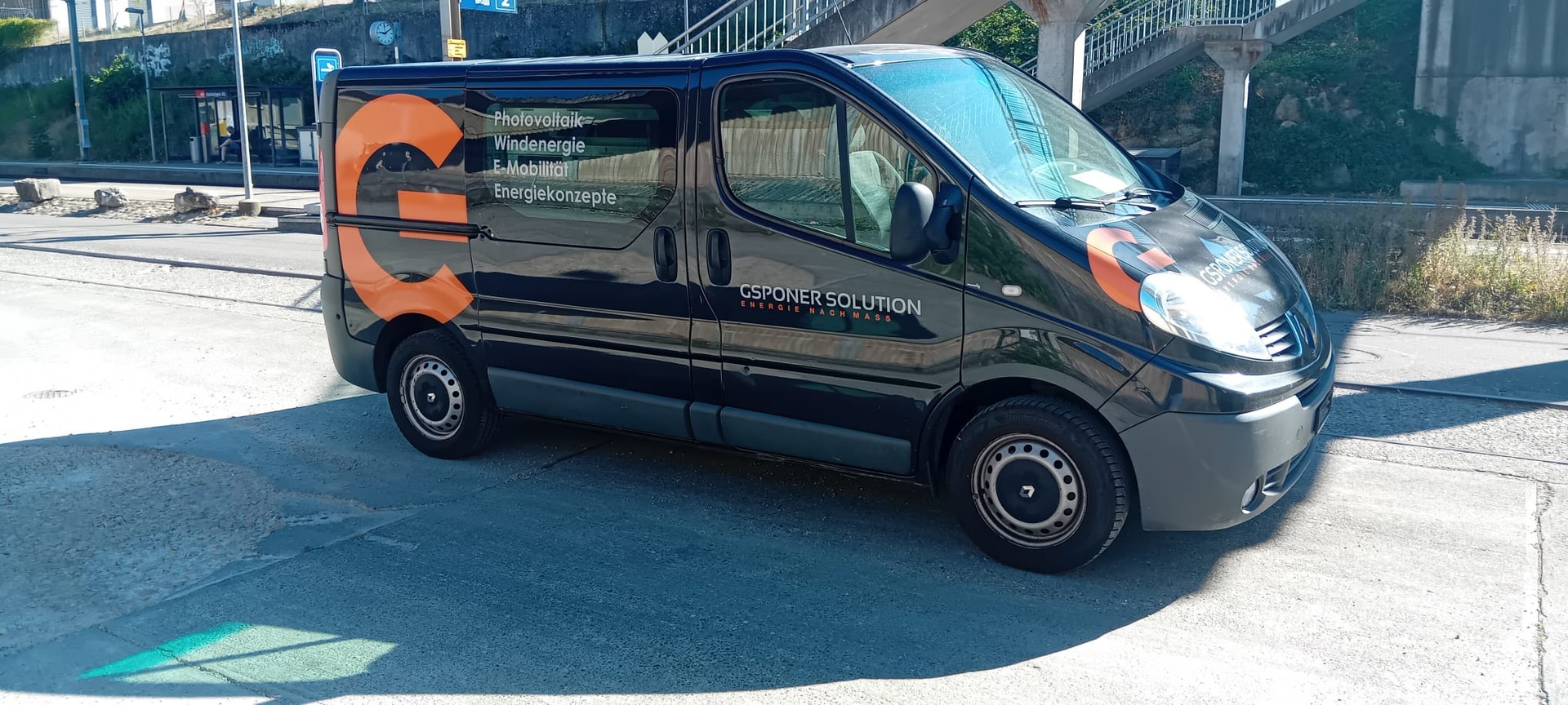 RENAULT Trafic 2.0 dCi 90 2.7t L1H1-image-2