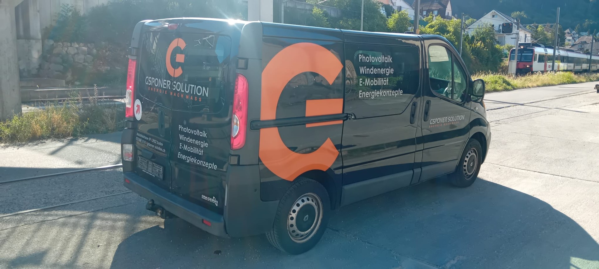 RENAULT Trafic 2.0 dCi 90 2.7t L1H1-image-4