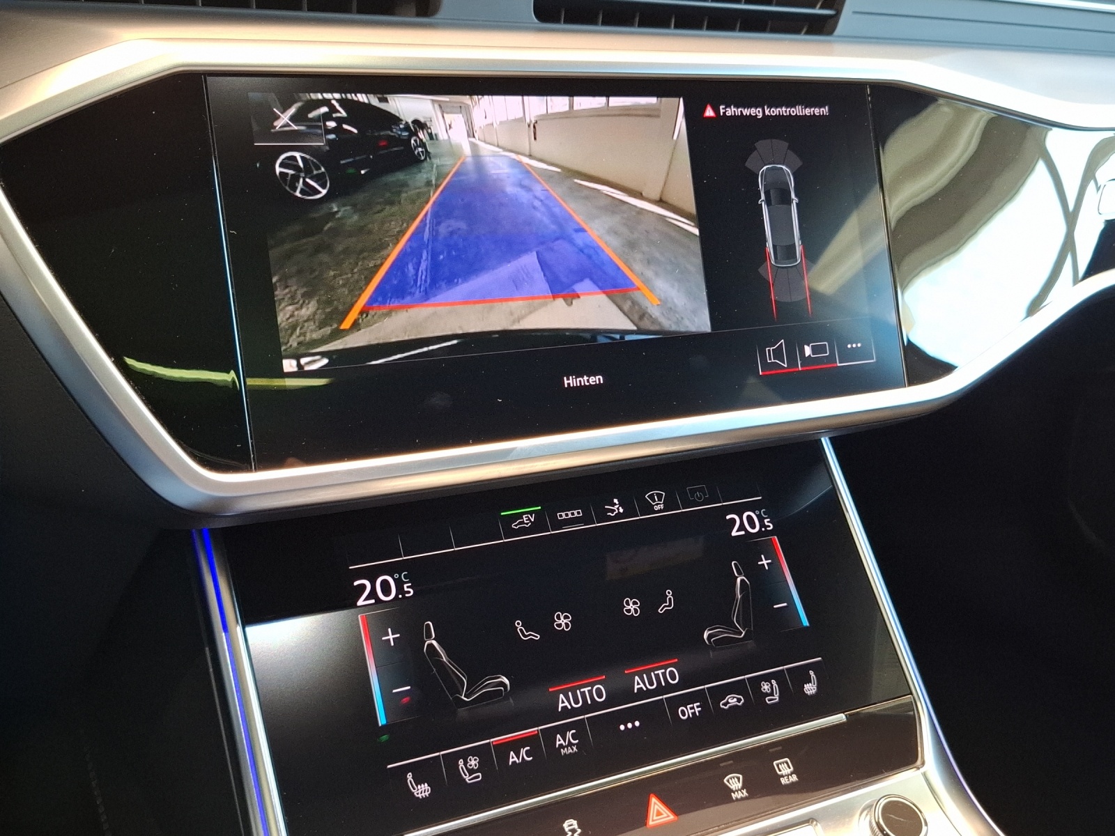 AUDI A7 Sportback 55 TFSI e quattro S-tronic-image-15