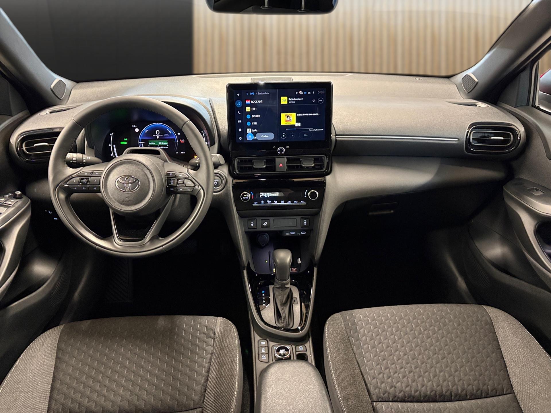 TOYOTA Yaris Cross 1.5 Trend AWDi e-CVT-image-12