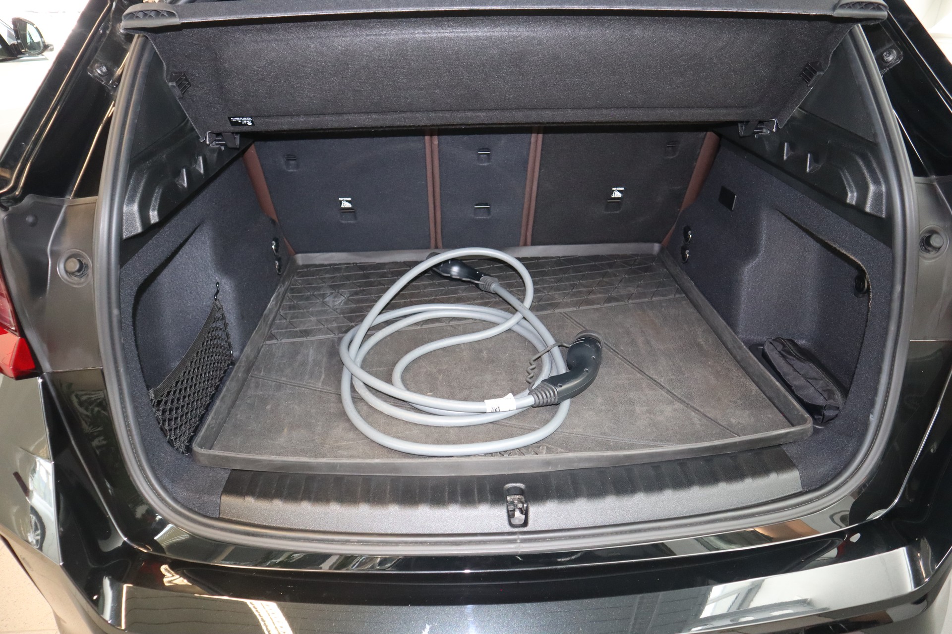 BMW X1 xDrive 30e M Sportpaket Panoramaglasdach 4x4 Euro 6-image-12