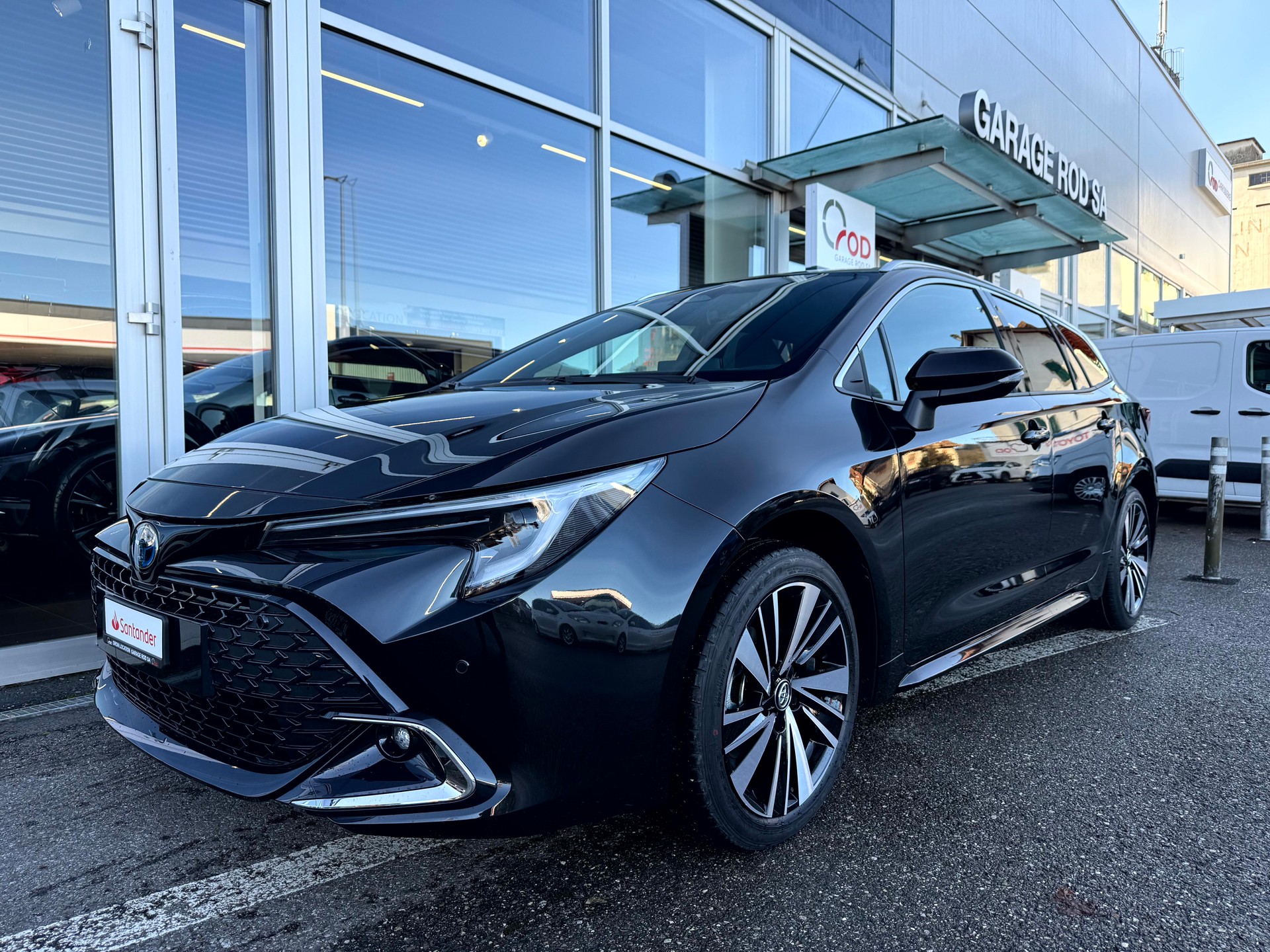 TOYOTA Corolla touring sports 1.8 Trend e-CVT-image-0