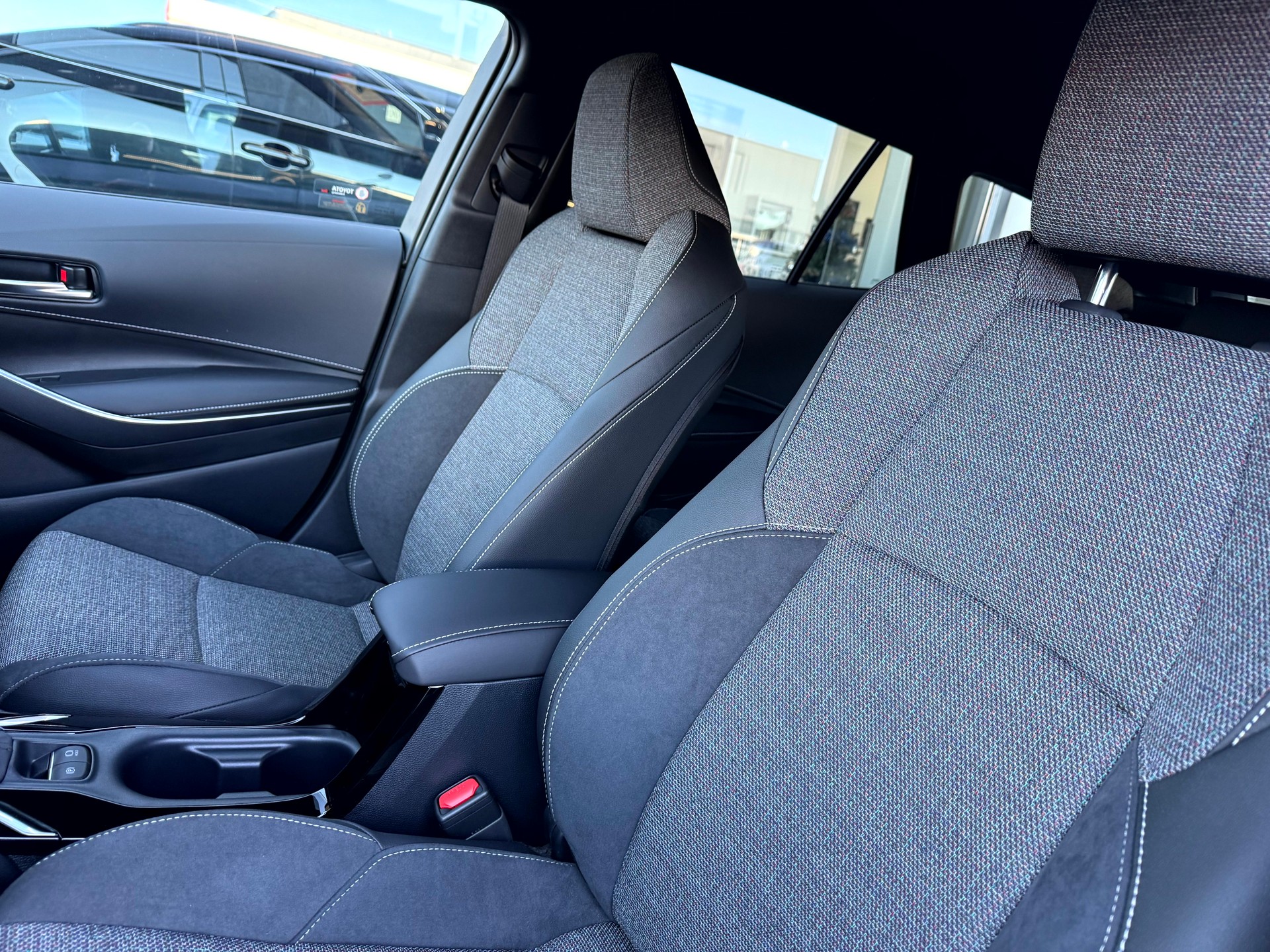 TOYOTA Corolla touring sports 1.8 Trend e-CVT-image-11
