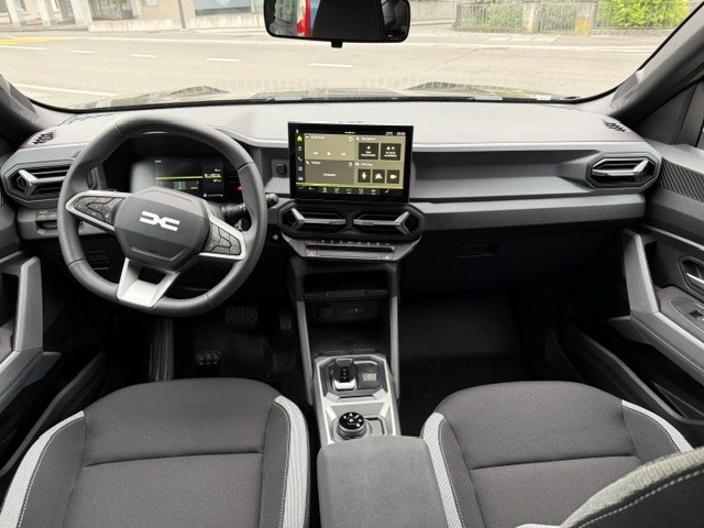 DACIA Duster 1.2 Hybrid Journey 4WD-image-5
