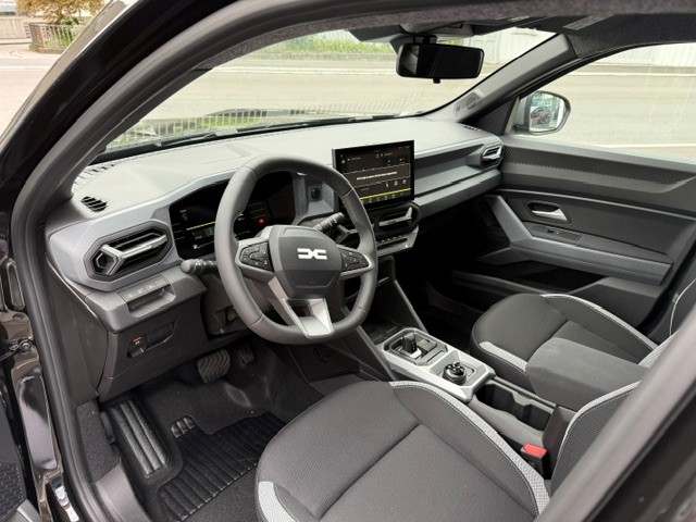 DACIA Duster 1.2 Hybrid Journey 4WD-image-4