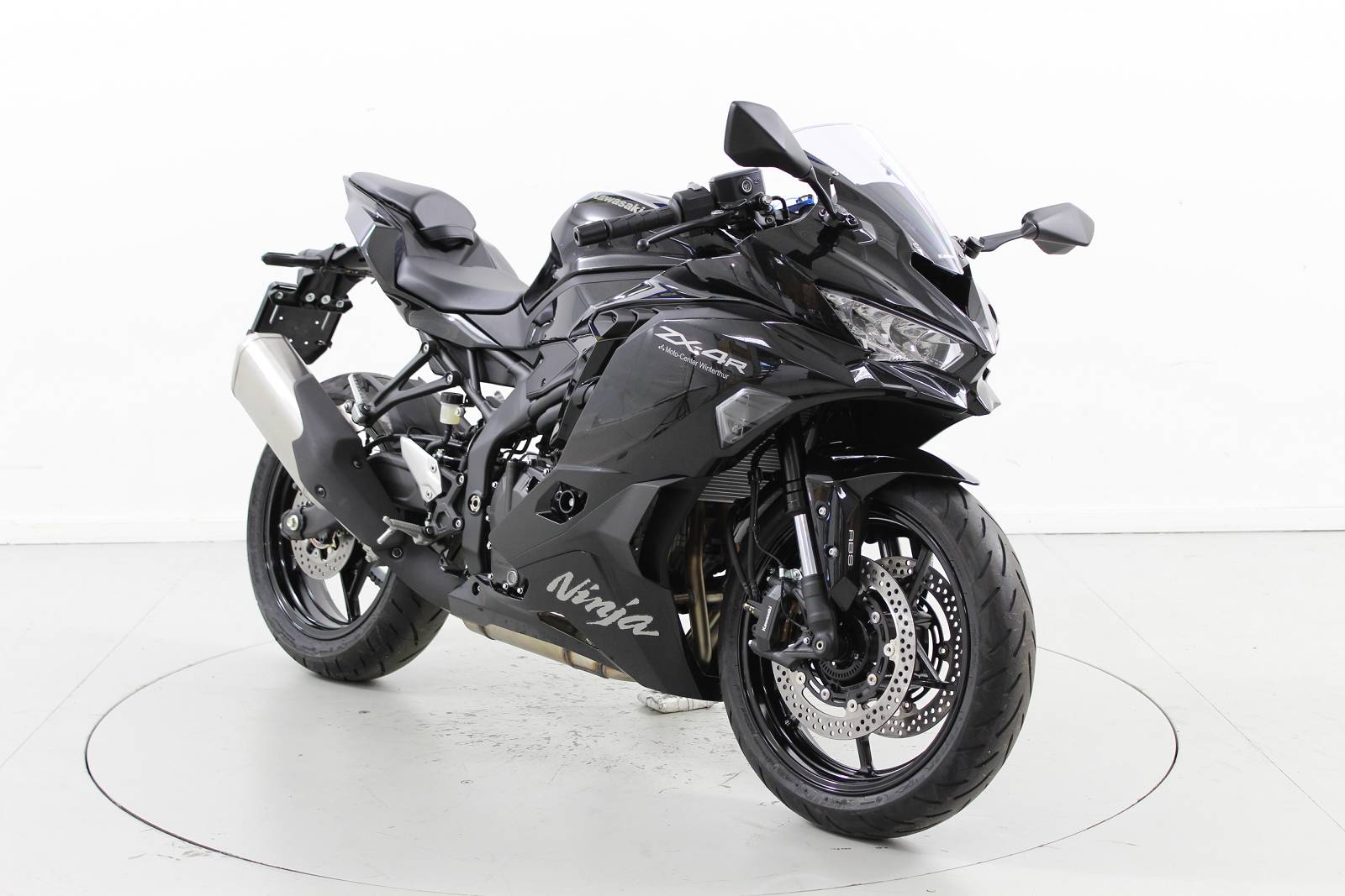 KAWASAKI Ninja ZX-4R Shark-showroom-element-1