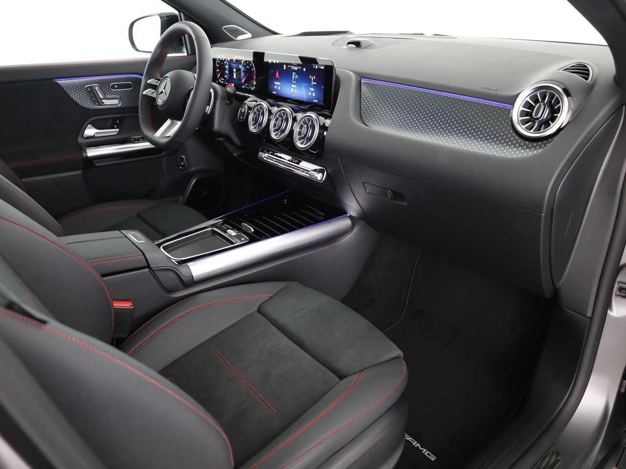 MERCEDES-BENZ GLA 200 Night Star 7G-DCT-image-8