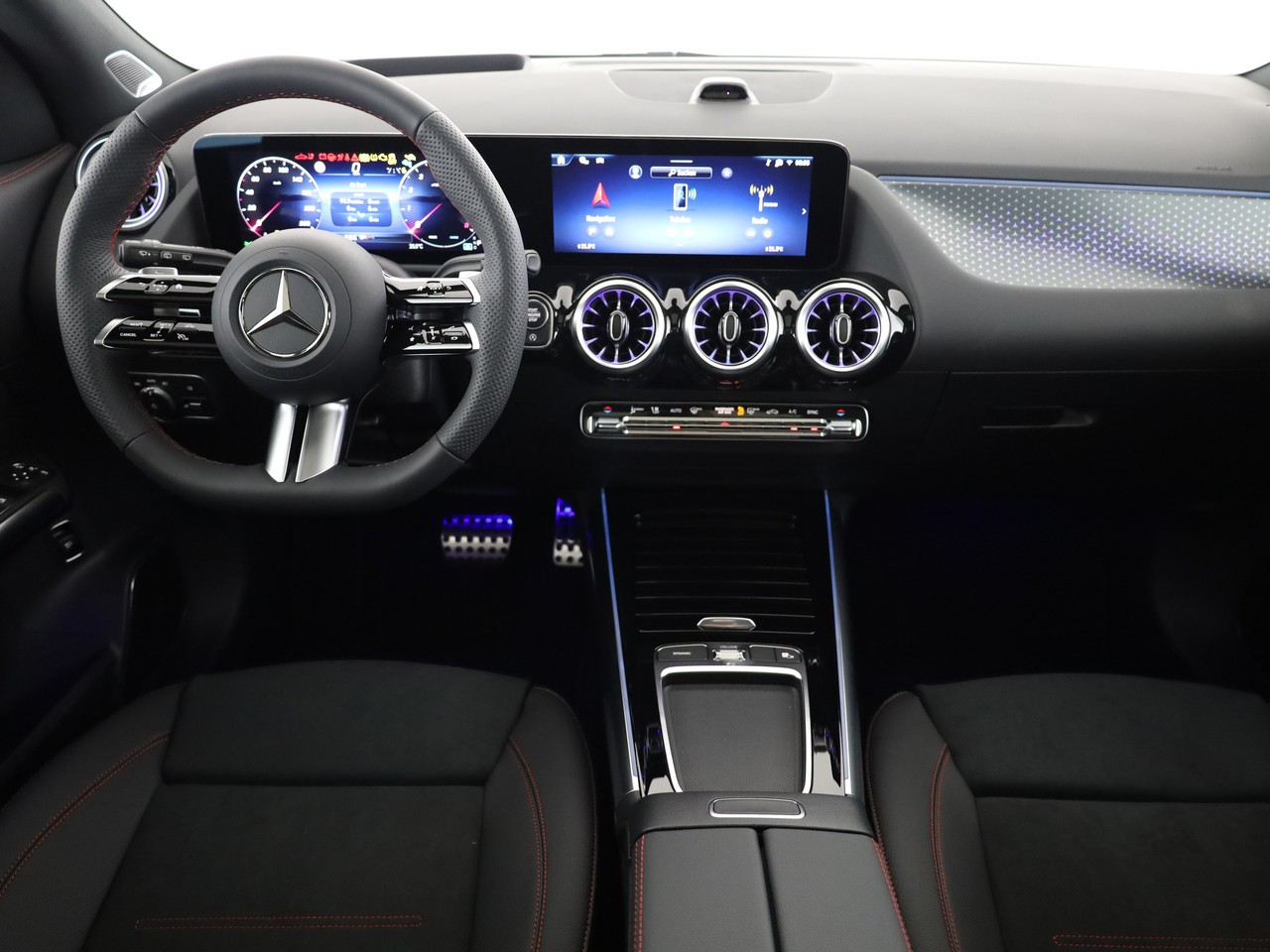 MERCEDES-BENZ GLA 200 Night Star 7G-DCT-image-7