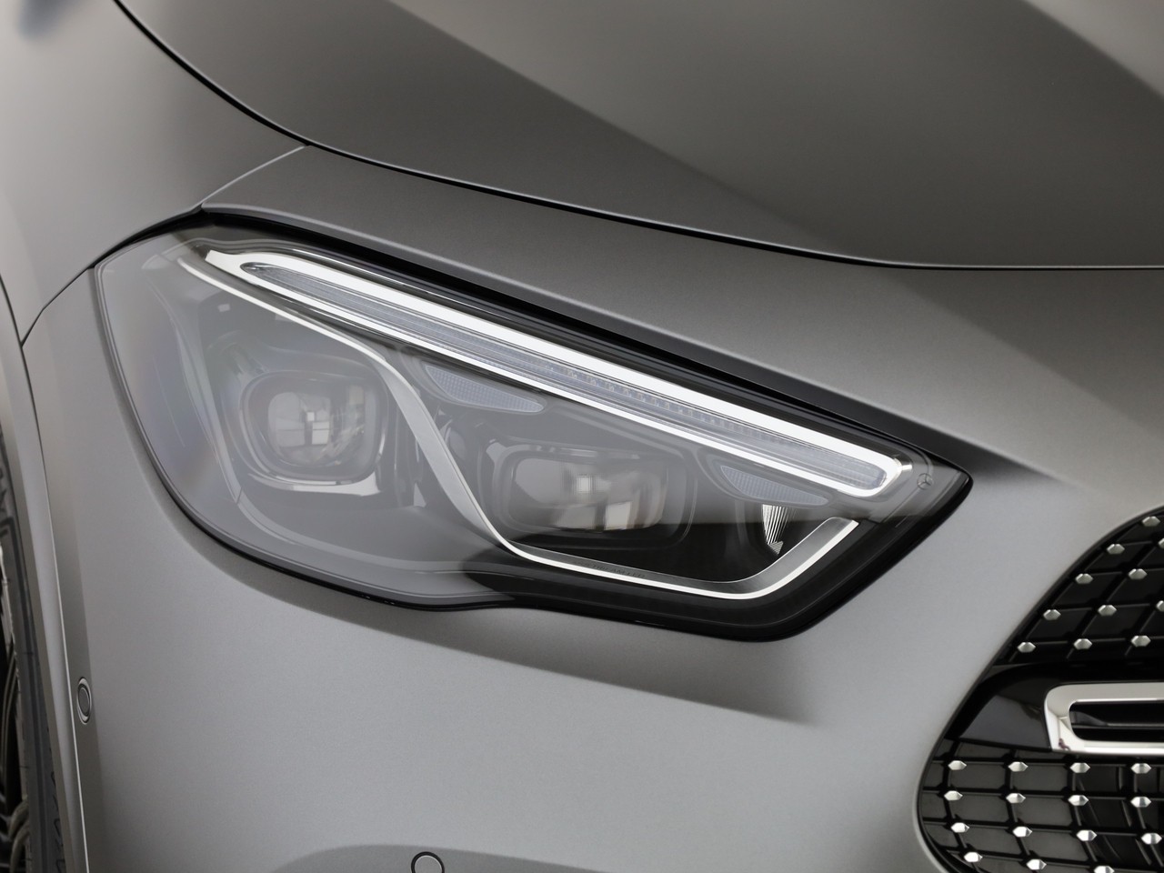 MERCEDES-BENZ GLA 200 Night Star 7G-DCT-image-17