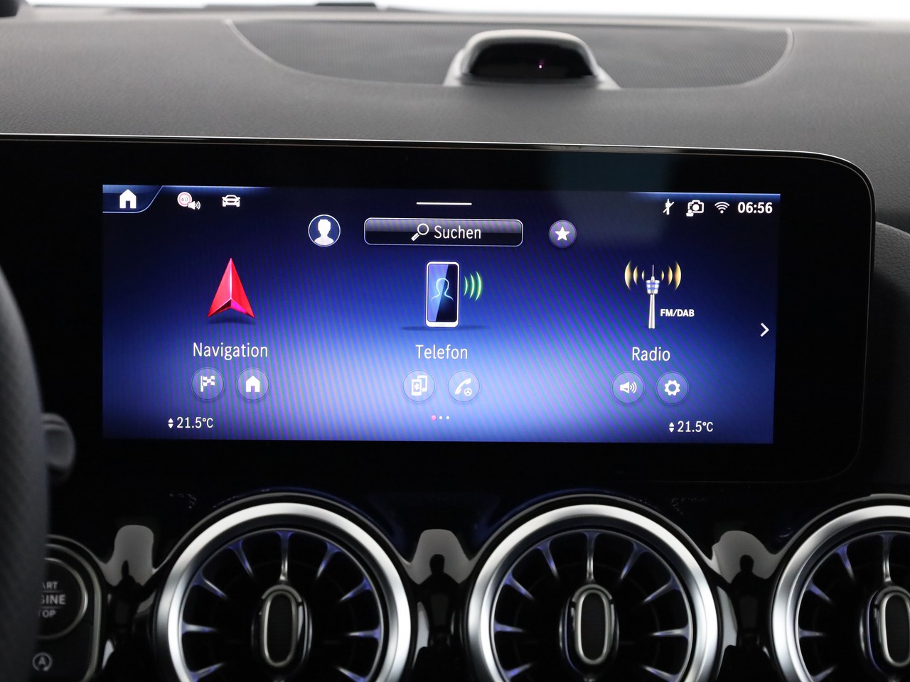 MERCEDES-BENZ GLA 200 Night Star 7G-DCT-image-12