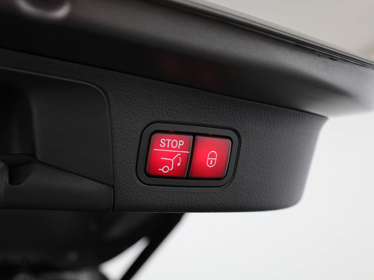 MERCEDES-BENZ GLA 200 Night Star 7G-DCT-image-19