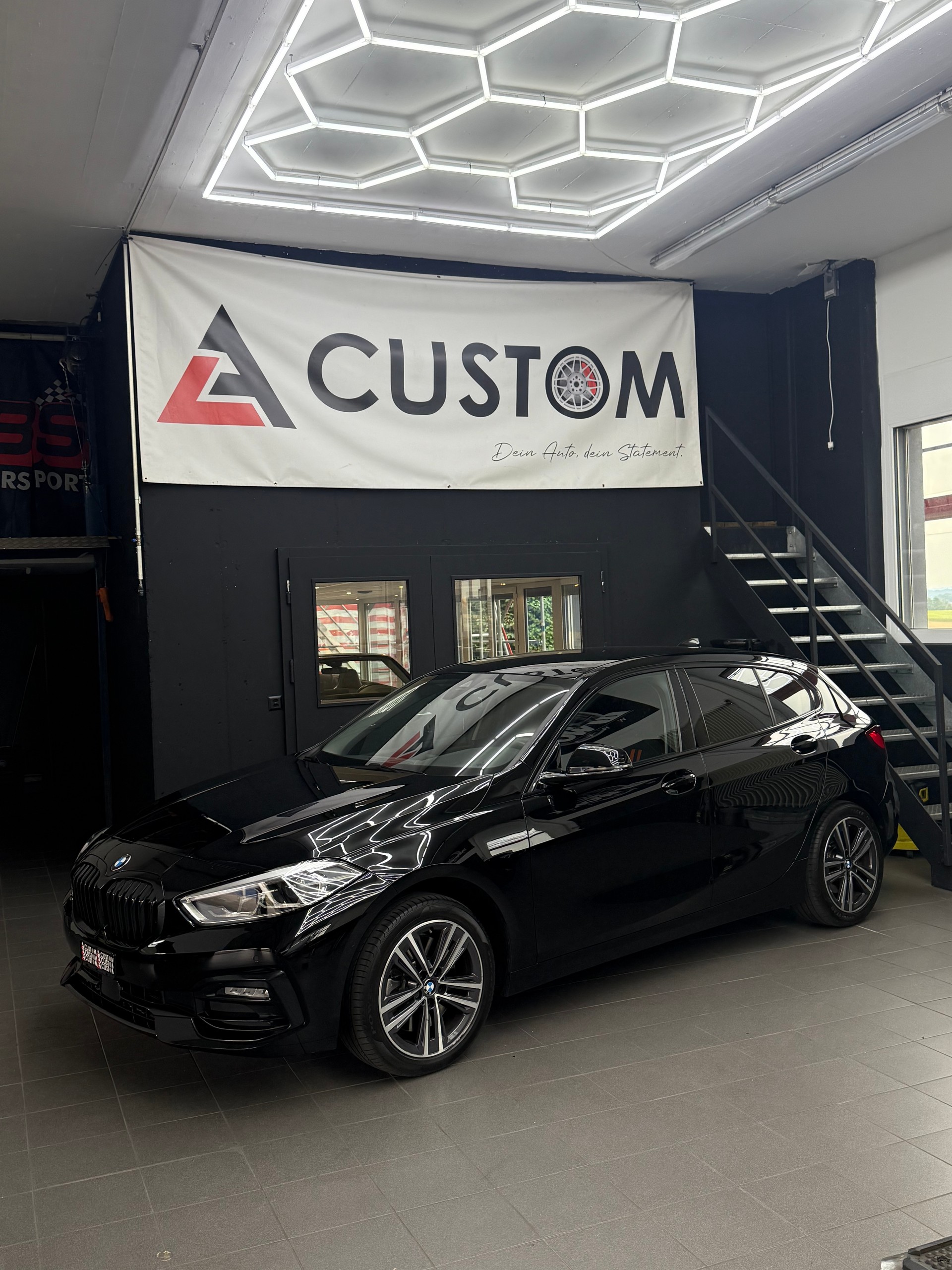 BMW BMW 120d | Frisch ab MFK & Service | Leasing möglich-image-0