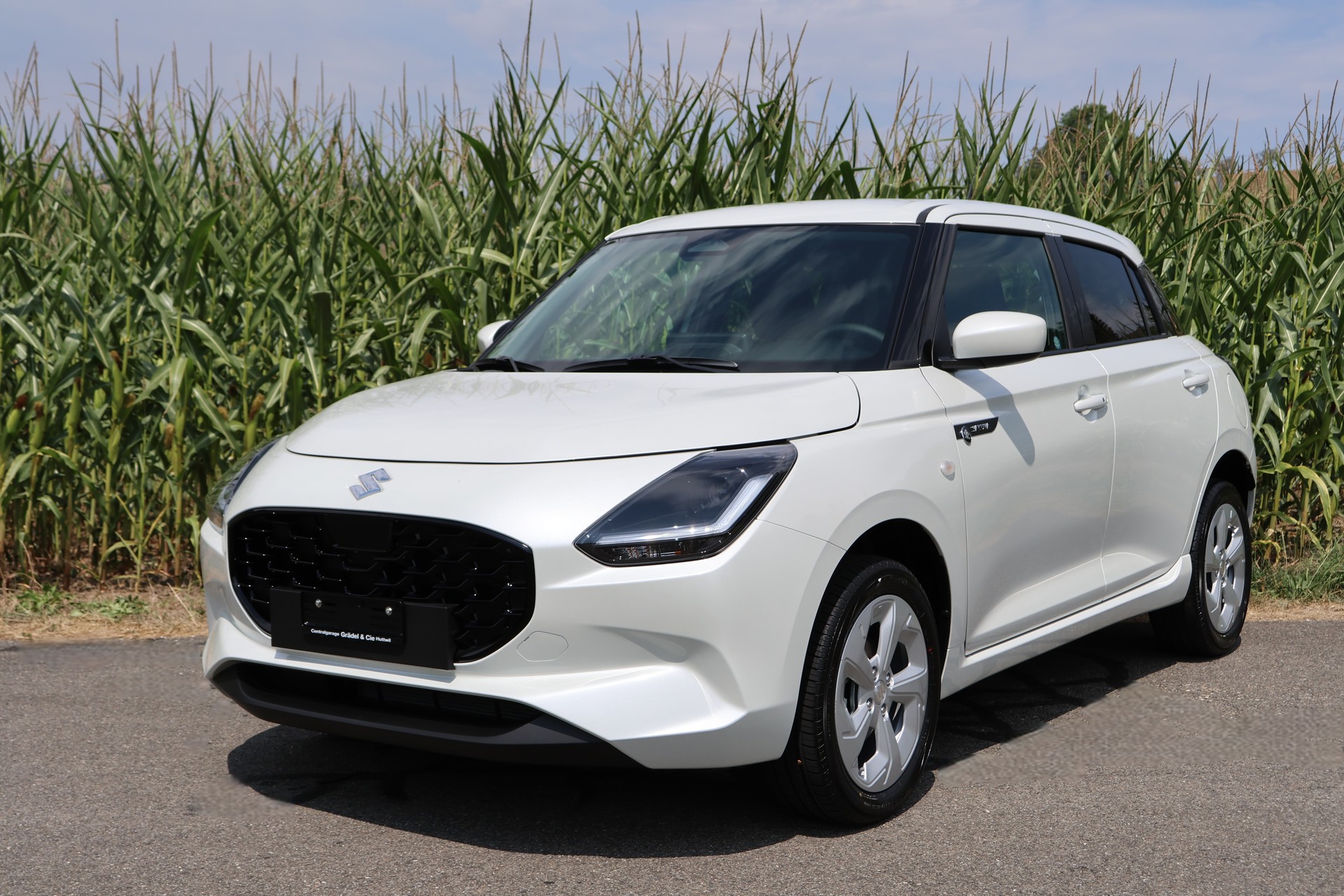 SUZUKI Swift 1.2i Sakura Hybrid 4x4