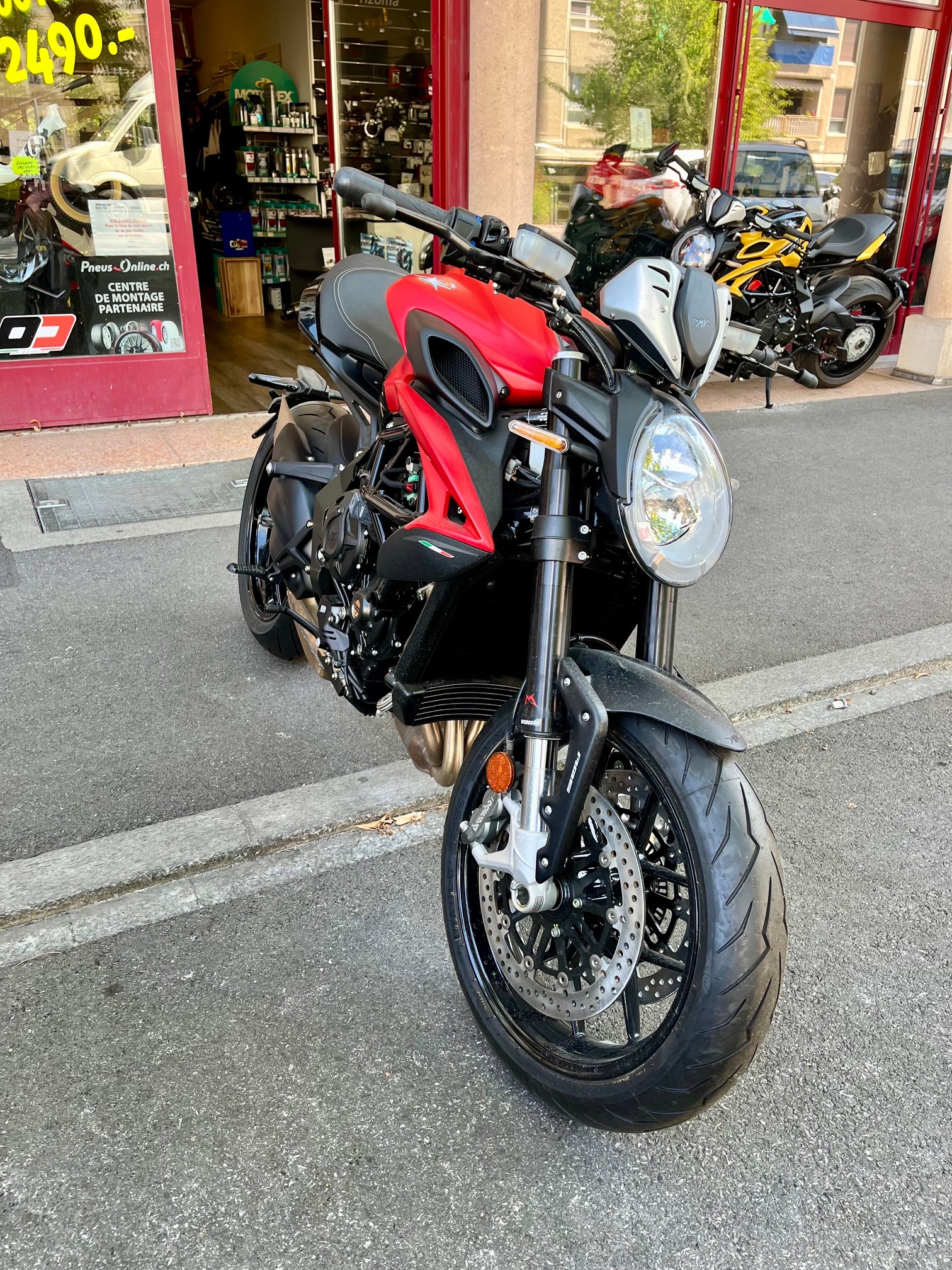 MV AGUSTA Dragster 800 Rosso