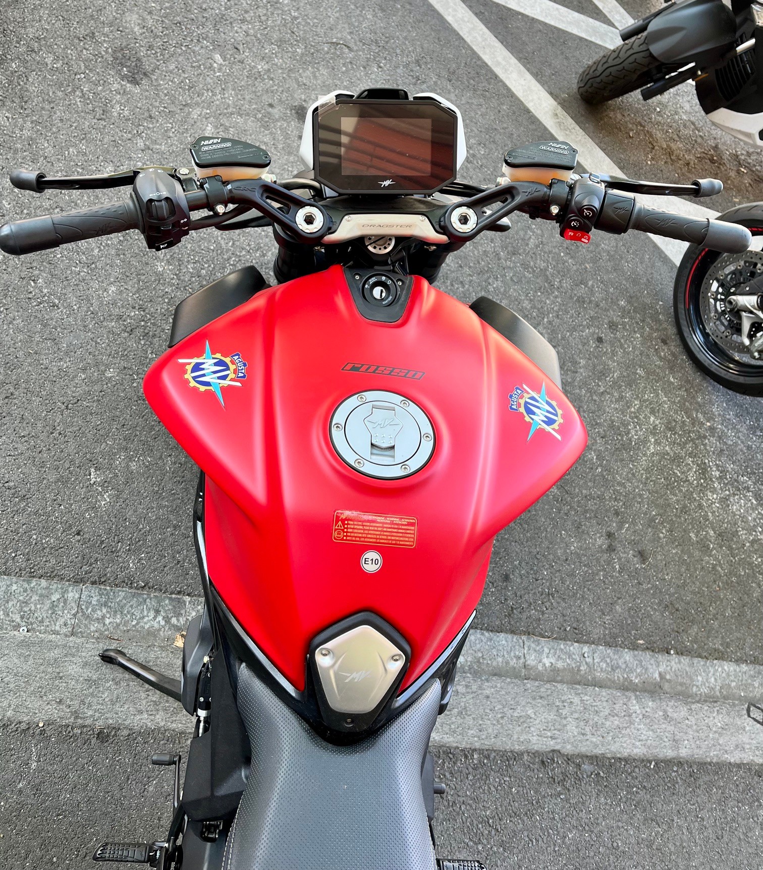 MV AGUSTA Dragster 800 Rosso-image-2