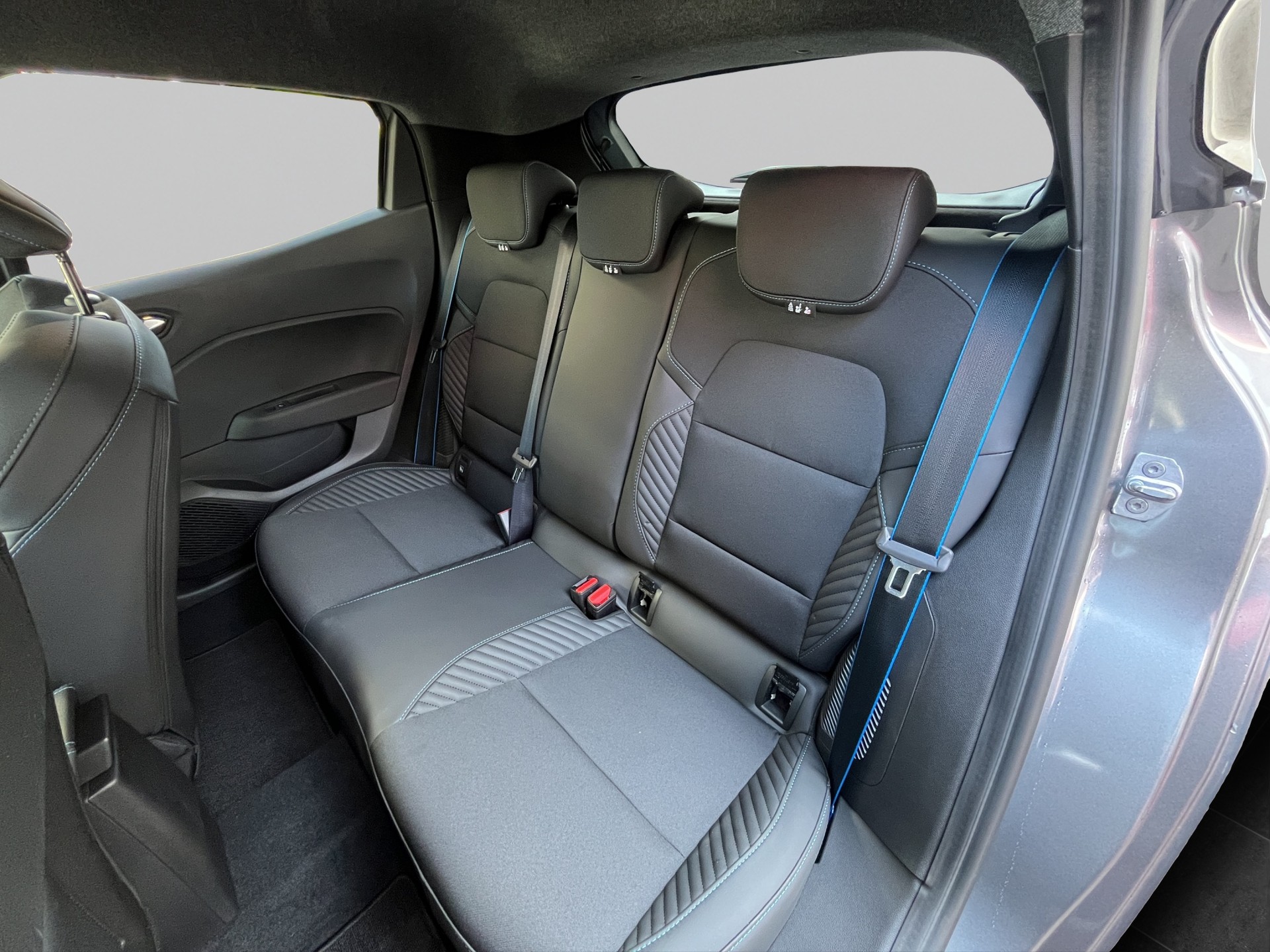 RENAULT Clio 1.6 E-Tech esprit Alpine-image-12