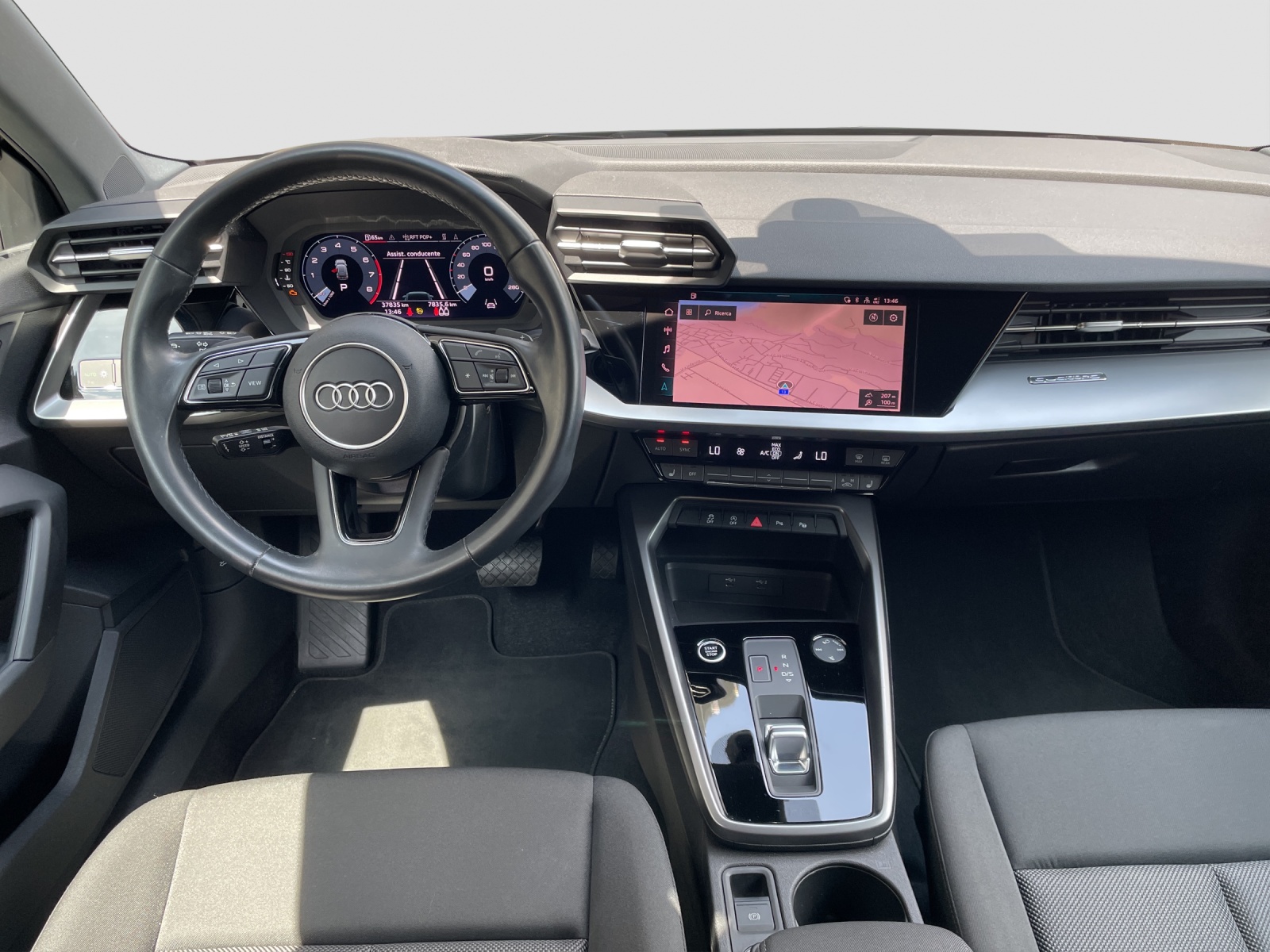 AUDI A3 Sportback 40 TFSI S line quattro S-tronic-image-8