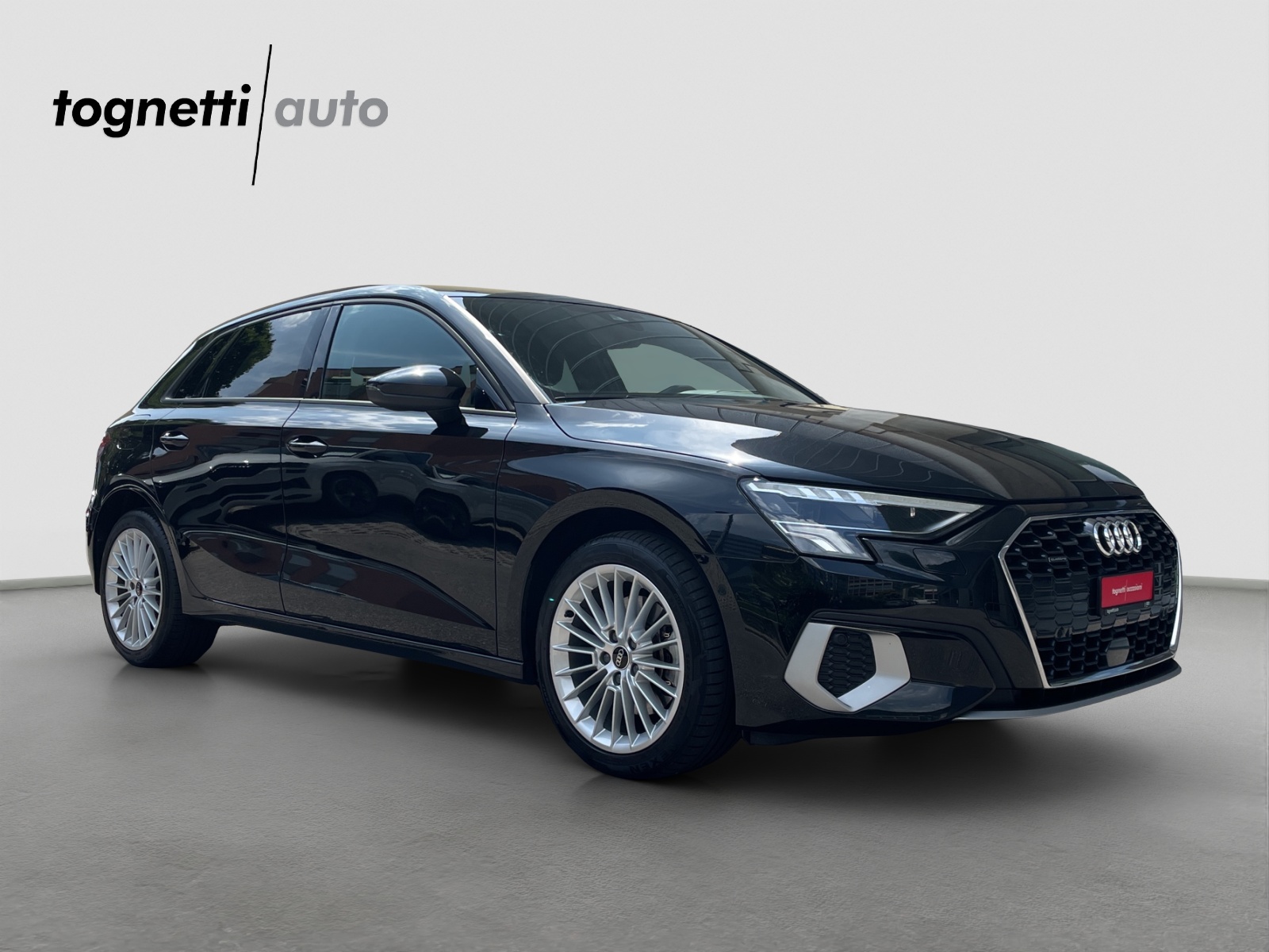 AUDI A3 Sportback 40 TFSI S line quattro S-tronic-image-1