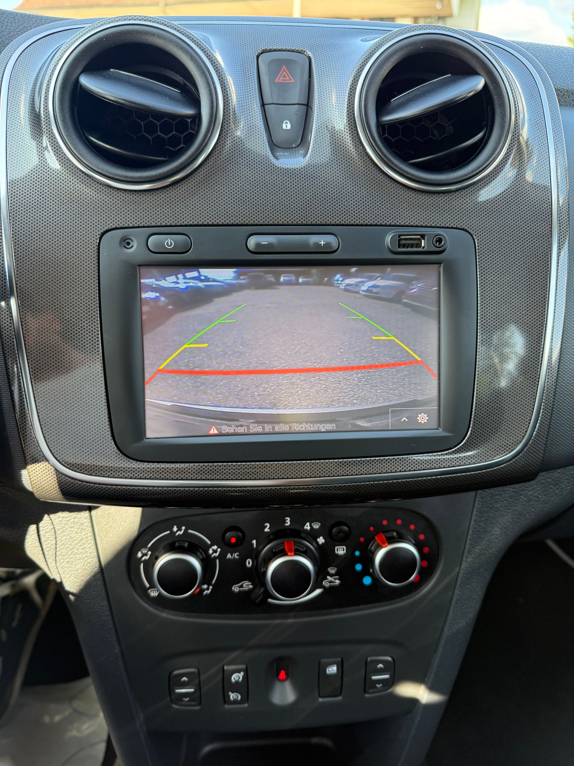 DACIA Sandero Tce 90 Stepway-image-12
