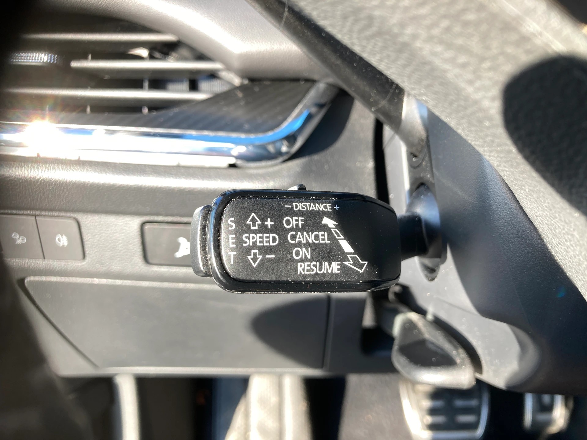 SKODA Enyaq iV 80x SportLine mit Anhängerkupplung-image-12
