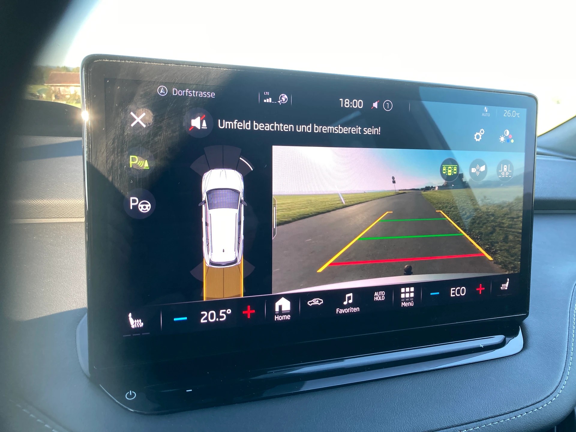 SKODA Enyaq iV 80x SportLine mit Anhängerkupplung-image-14