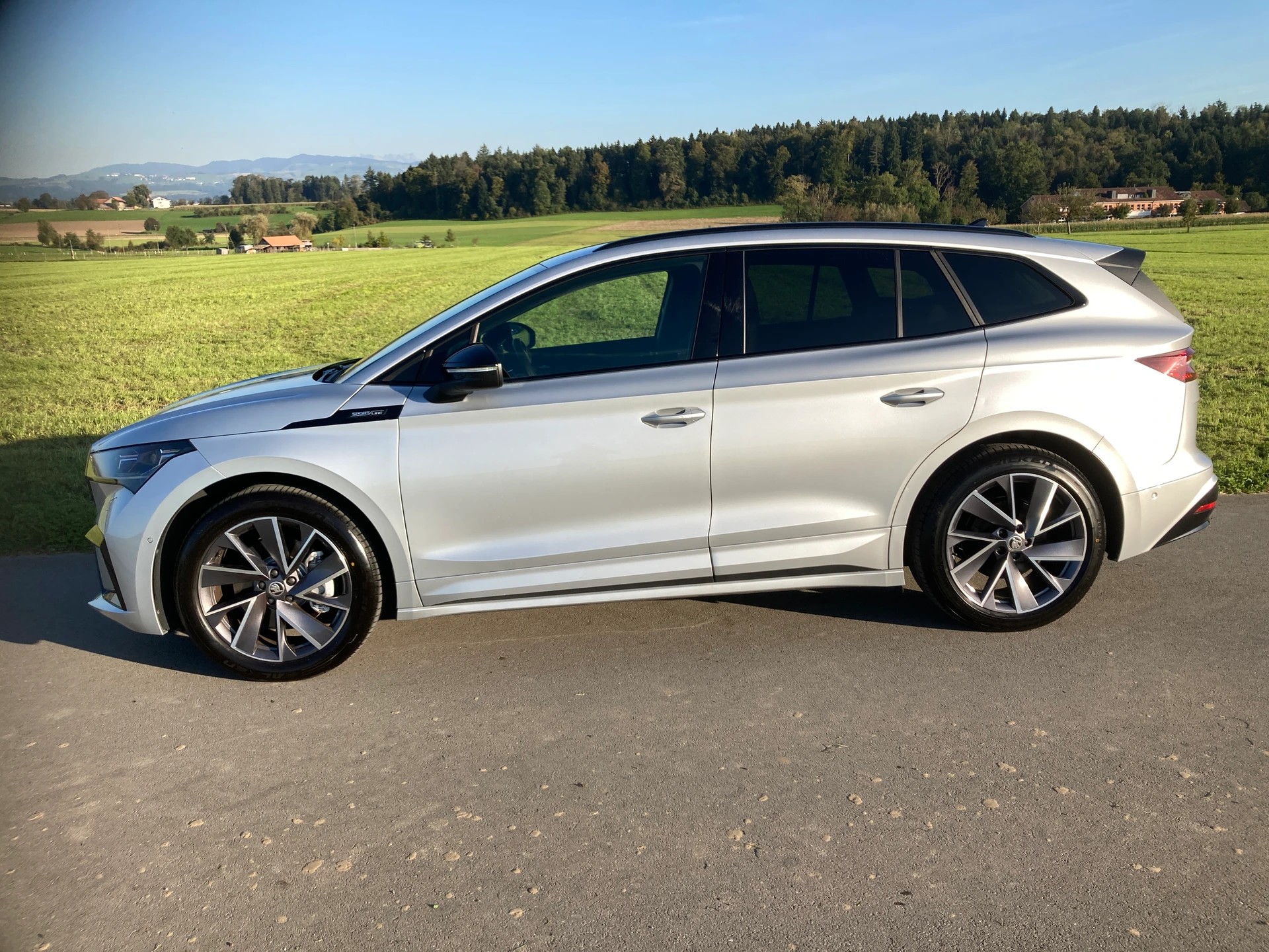 SKODA Enyaq iV 80x SportLine mit Anhängerkupplung-image-5
