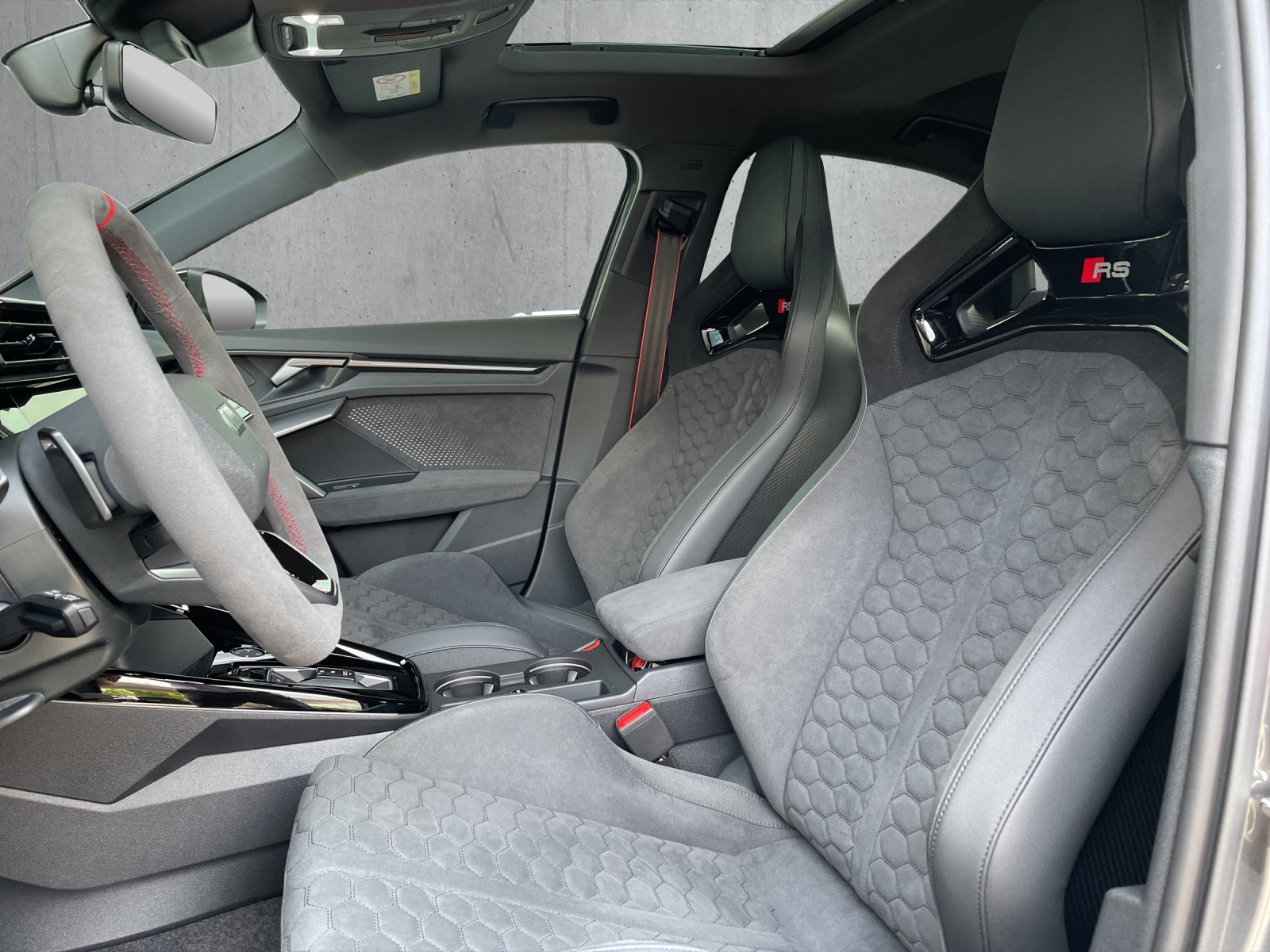 AUDI RS3 Limousine 2.5 TSI quattro S-tronic-image-6