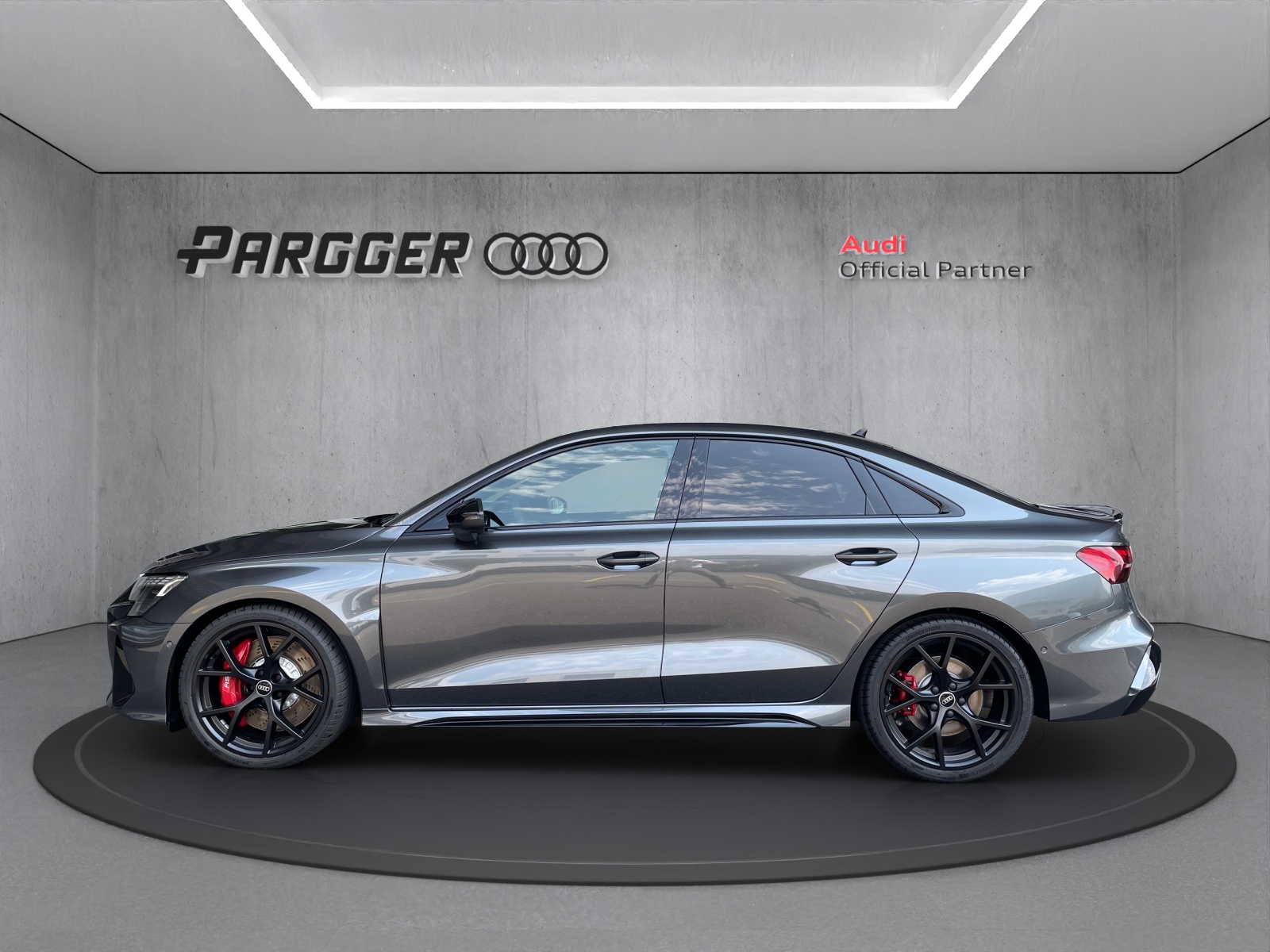 AUDI RS3 Limousine 2.5 TSI quattro S-tronic-image-2