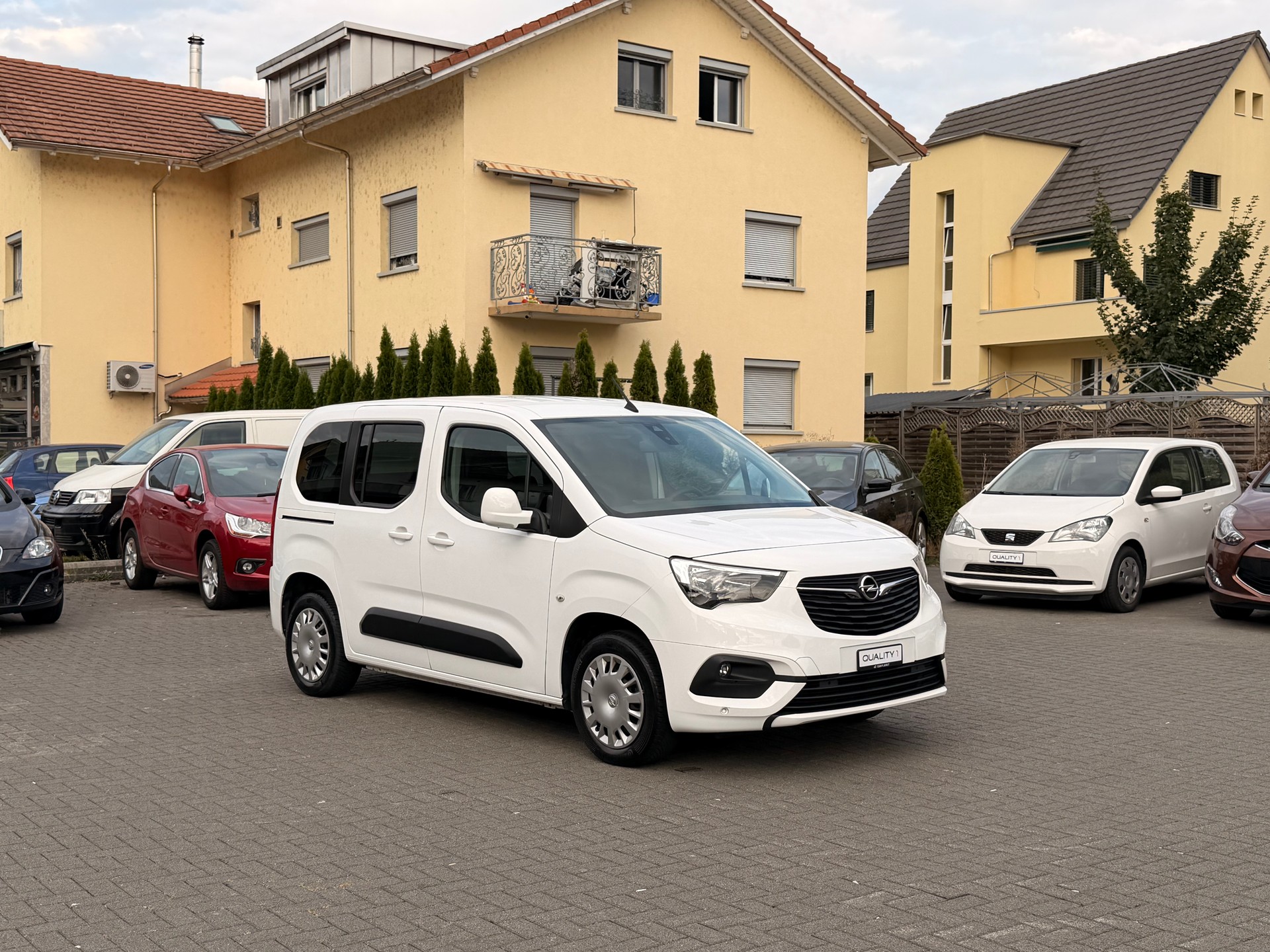 OPEL Combo Life 1.2 Enjoy-image-3
