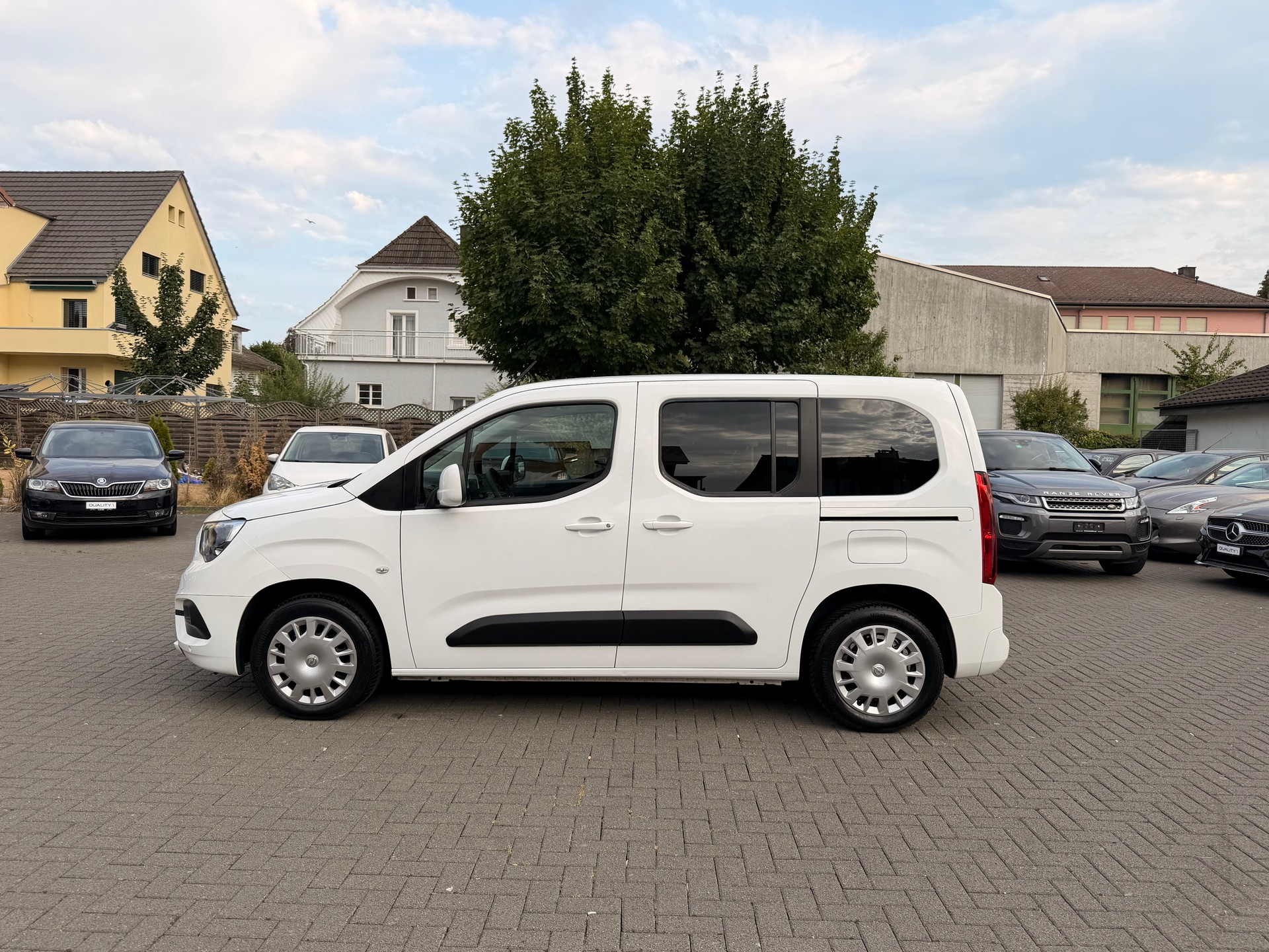 OPEL Combo Life 1.2 Enjoy-image-8