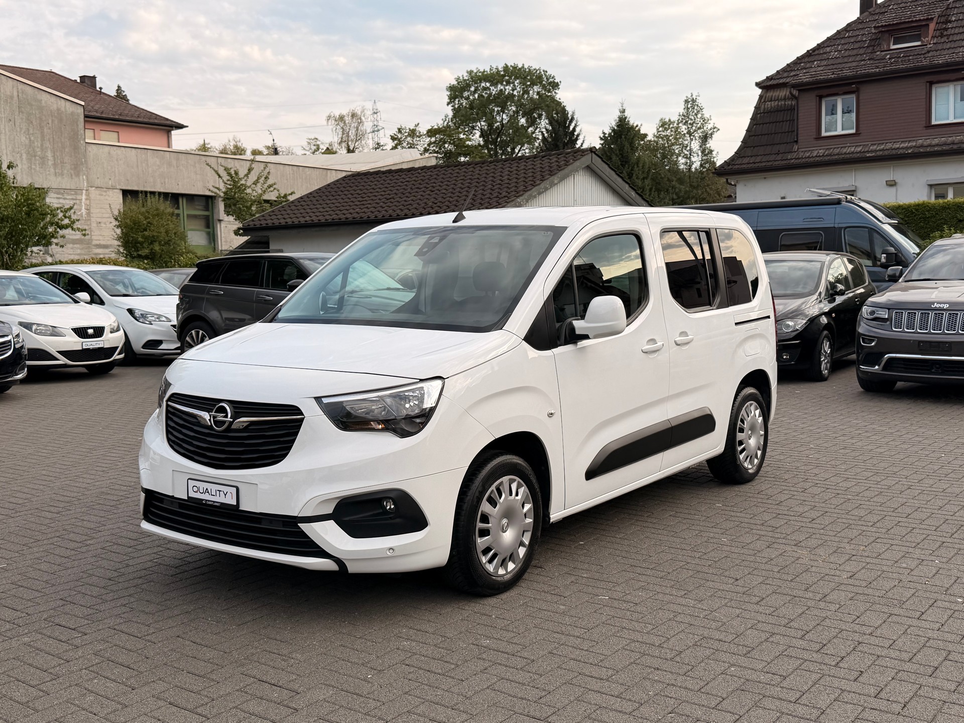 OPEL Combo Life 1.2 Enjoy-image-7