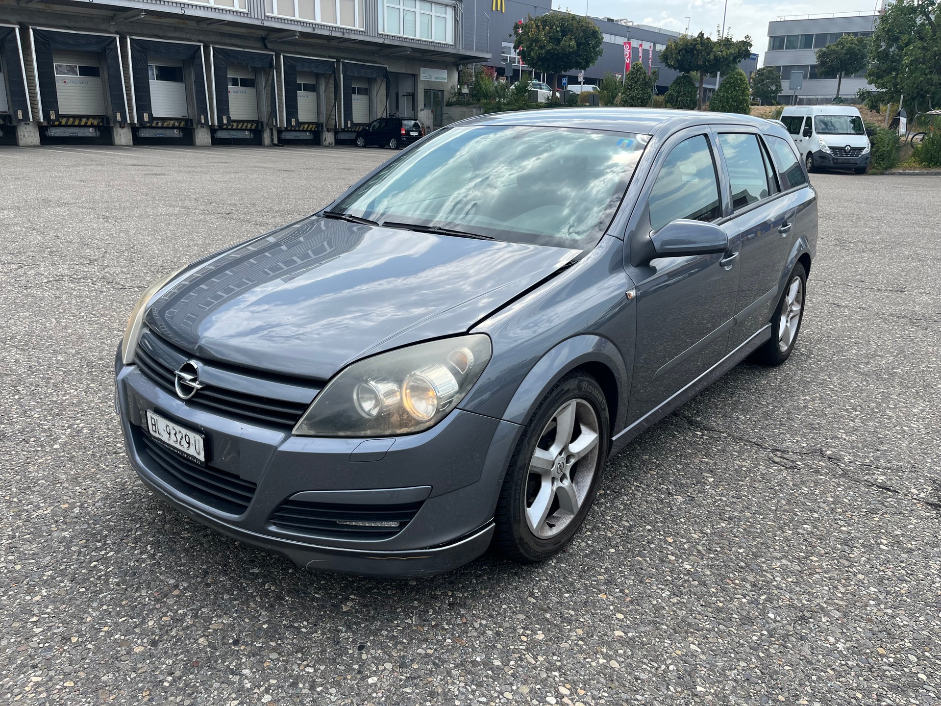 OPEL Astra Caravan 1.7 CDTi Essentia-image-0