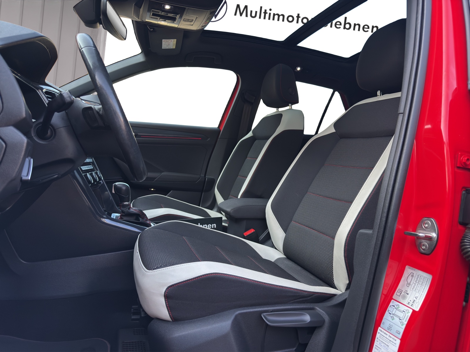 VW T-Roc 2.0 TSI Sport DSG 4Motion-image-9