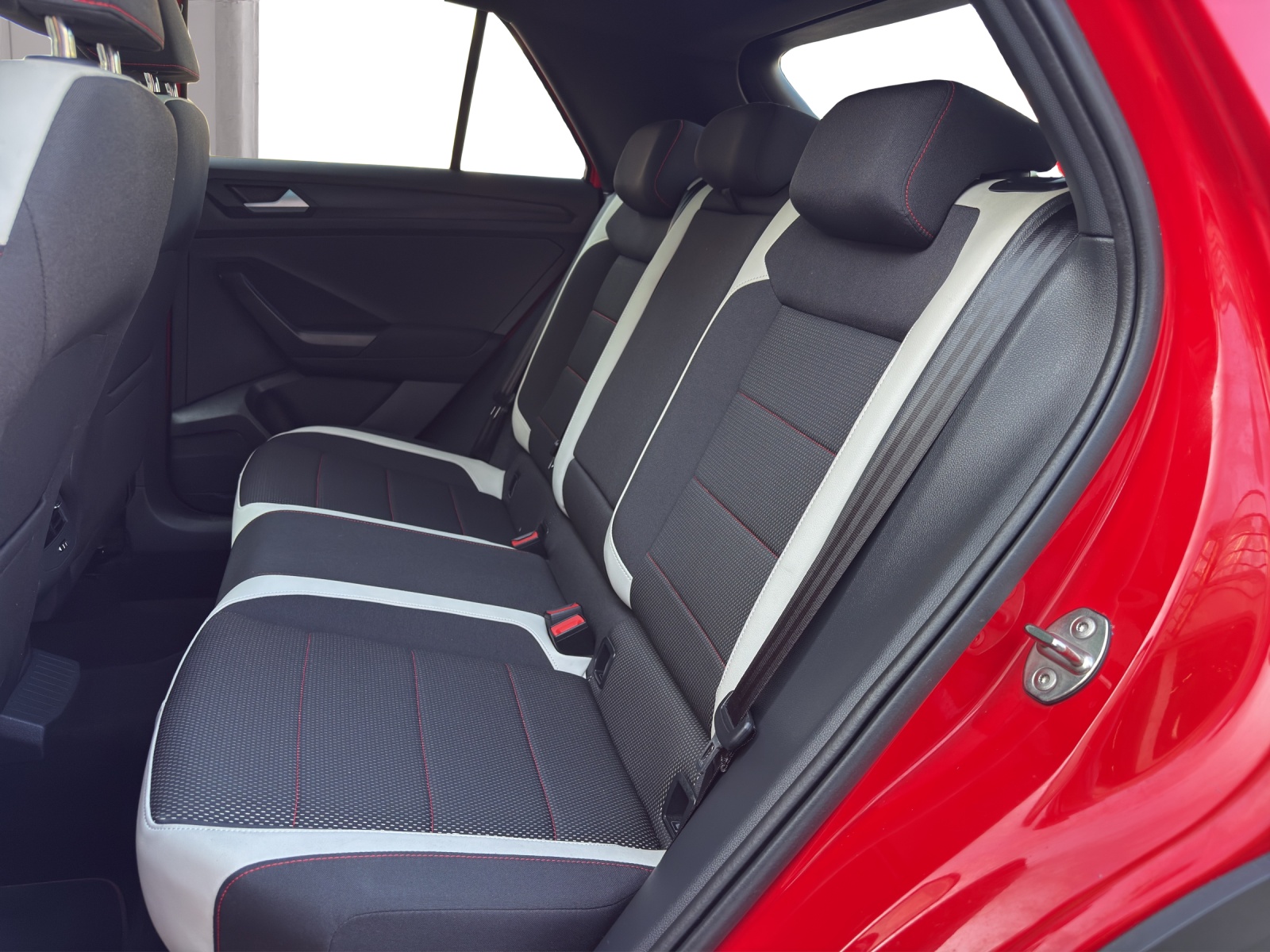 VW T-Roc 2.0 TSI Sport DSG 4Motion-image-10