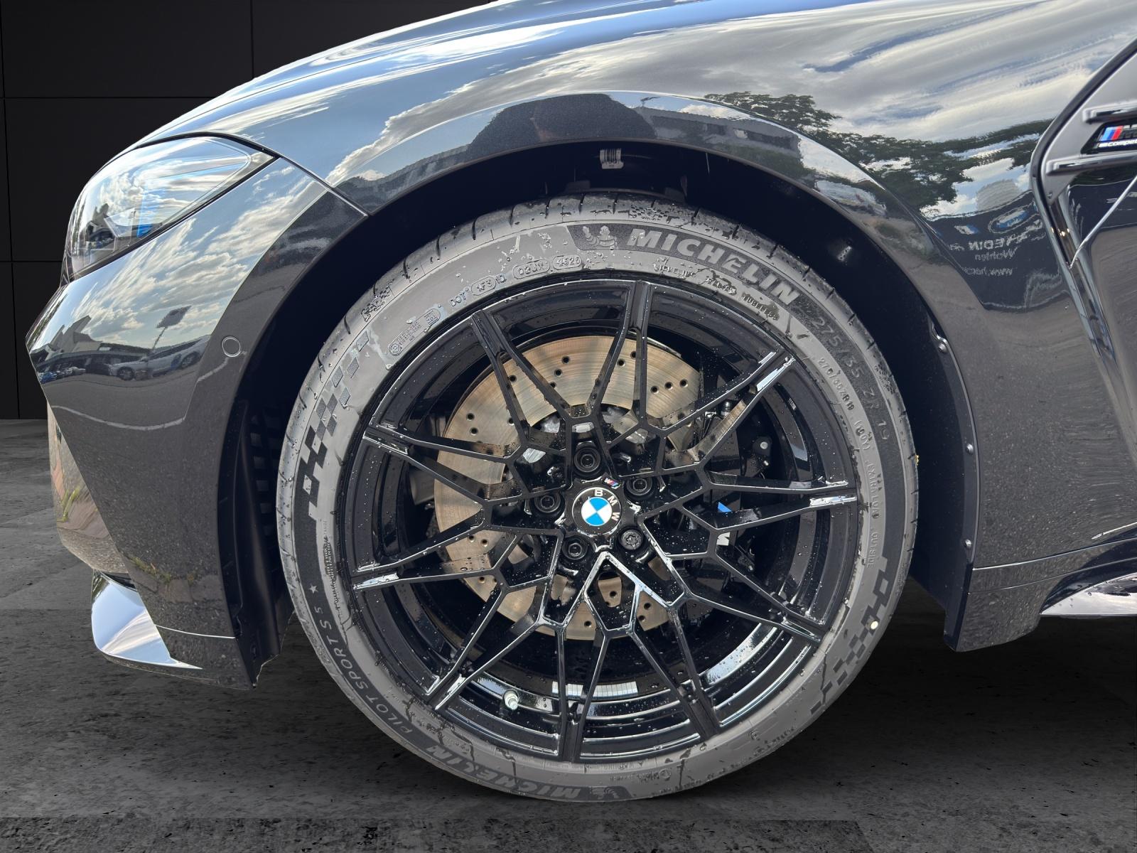 BMW M3 Competition xDrive Touring-image-3