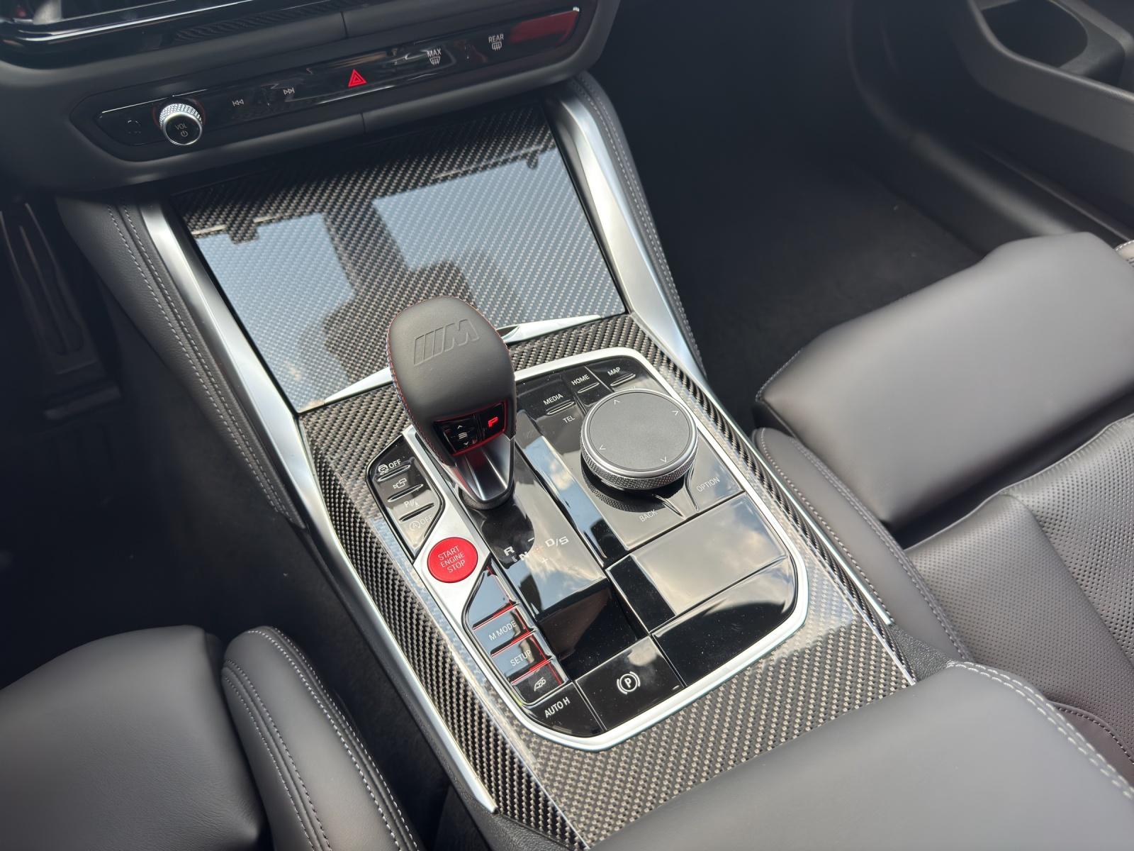 BMW M3 Competition xDrive Touring-image-9