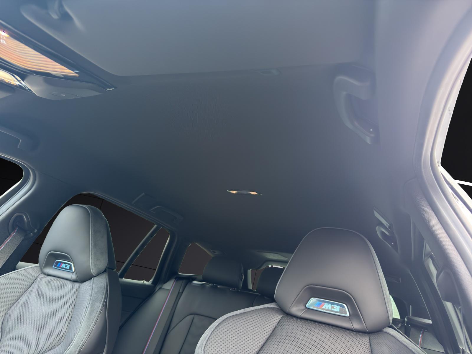 BMW M3 Competition xDrive Touring-image-11